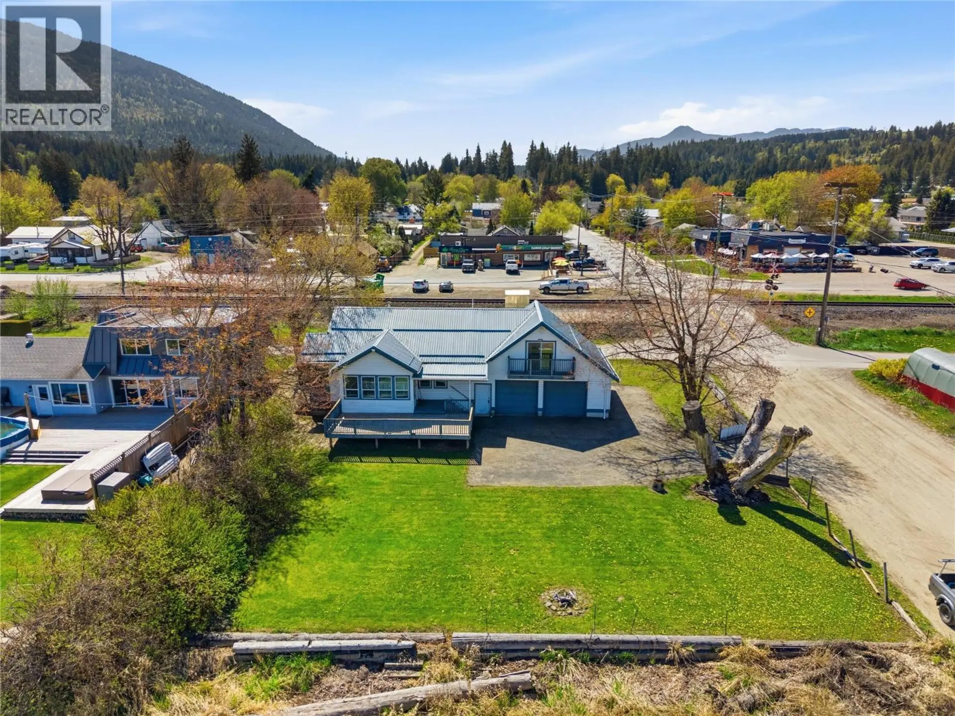 Property at 5041 75 Avenue NE, Salmon Arm, BC