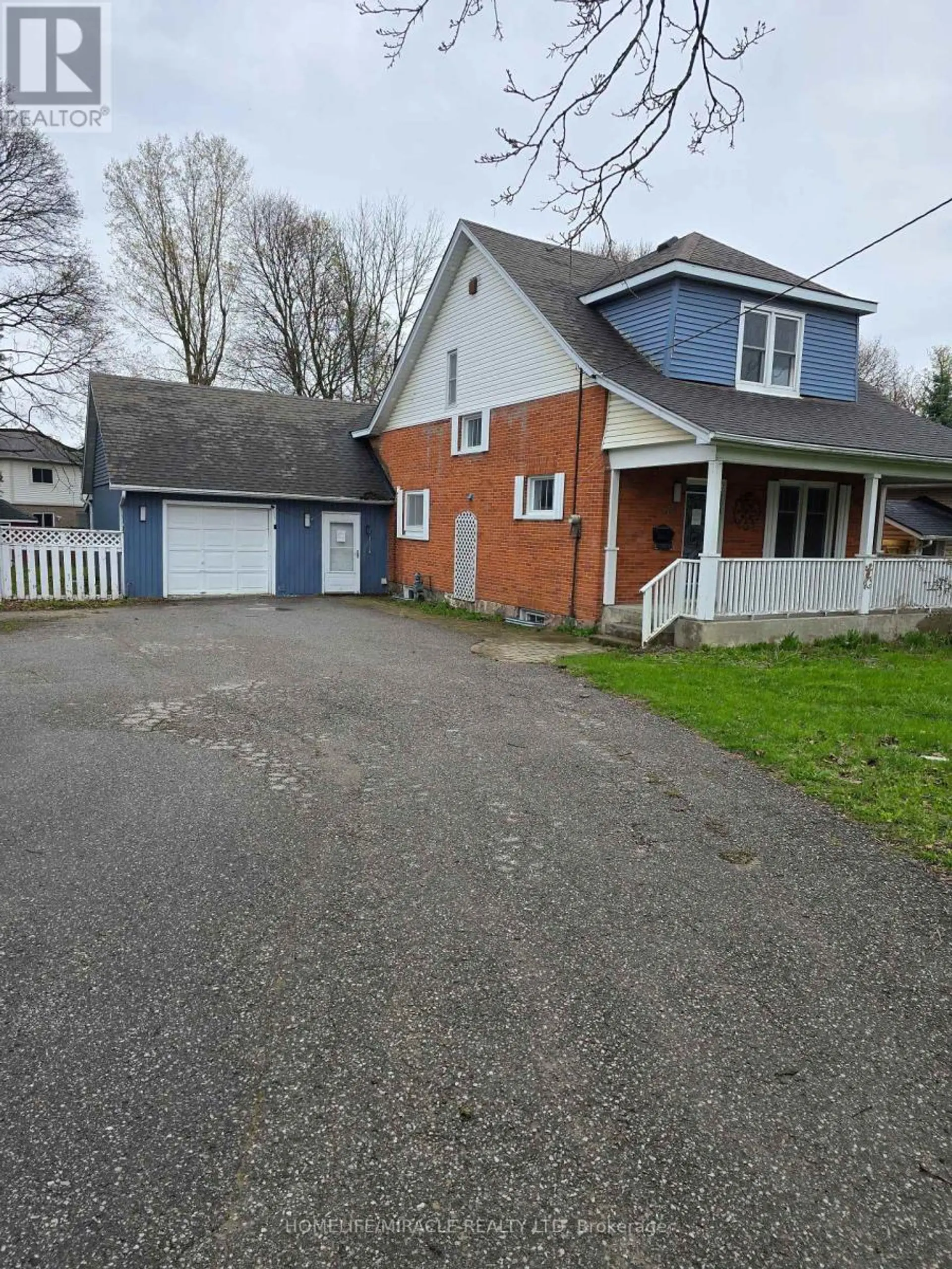 83 LIBERTY STREET N - Image 2