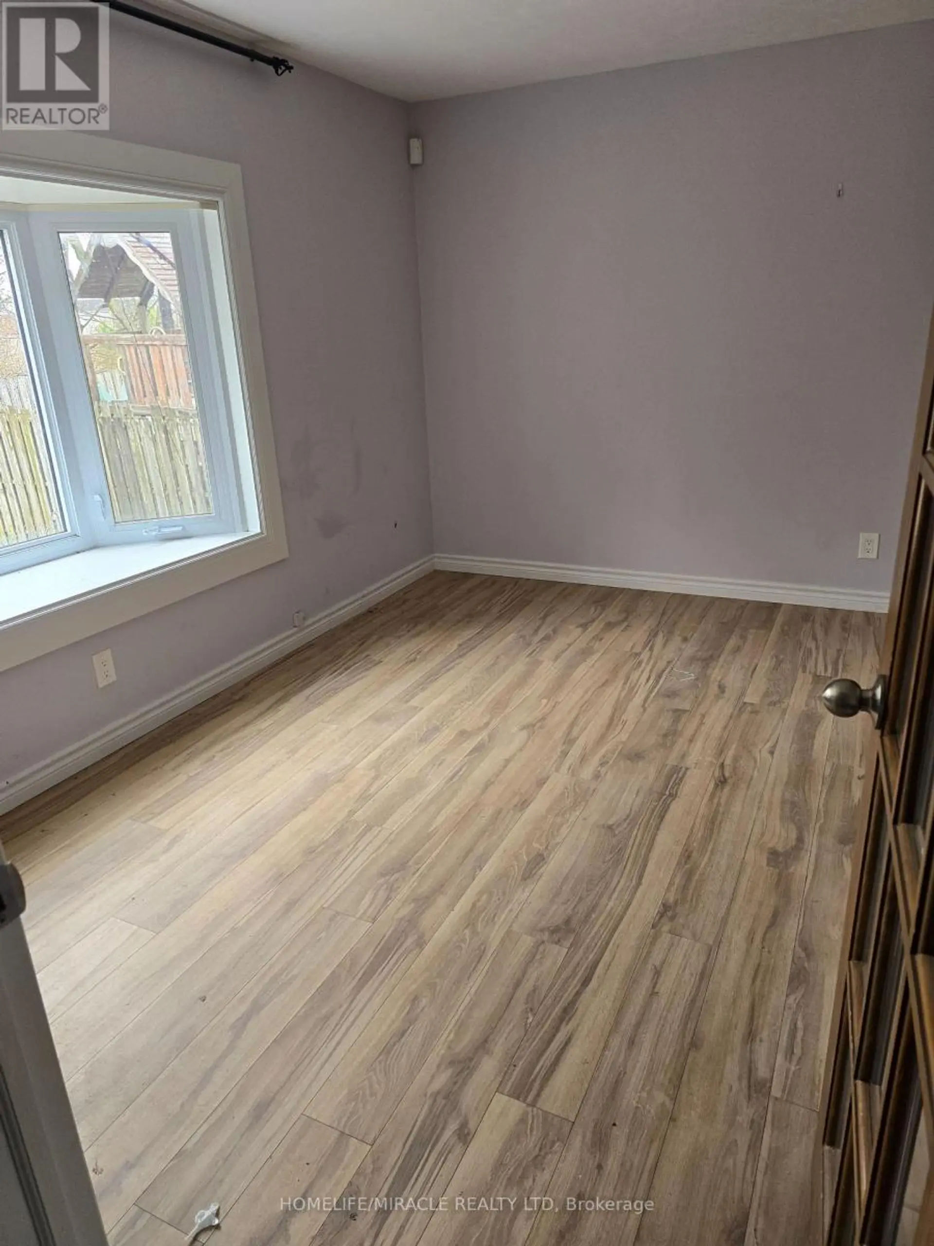 83 LIBERTY STREET N - Image 5
