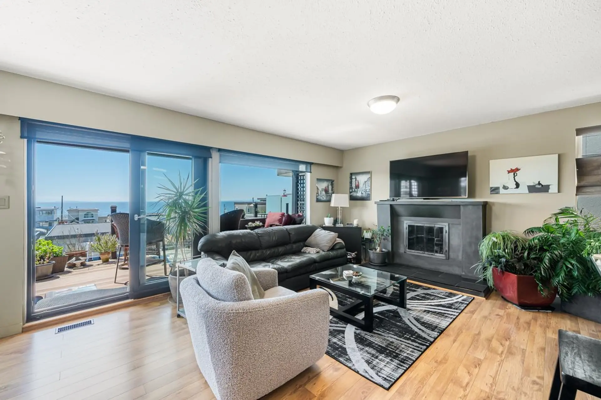 Property at 15556 Columbia Avenue, White Rock, BC