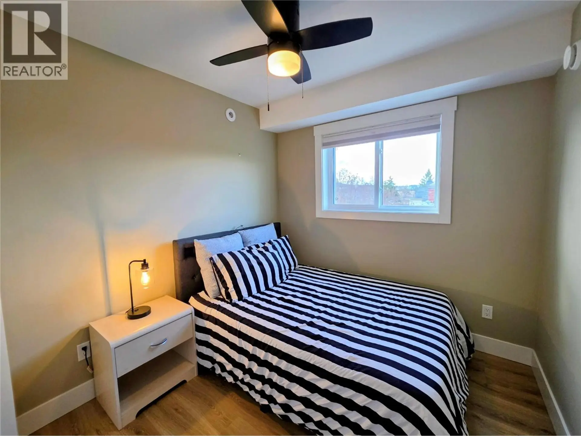#A & C 126 13th Avenue S - Image 13