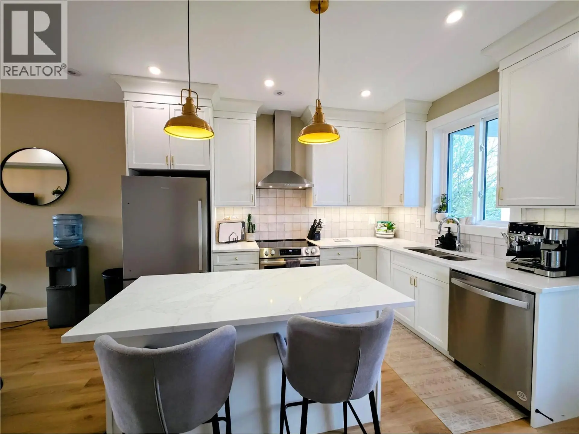 #A & C 126 13th Avenue S - Image 8