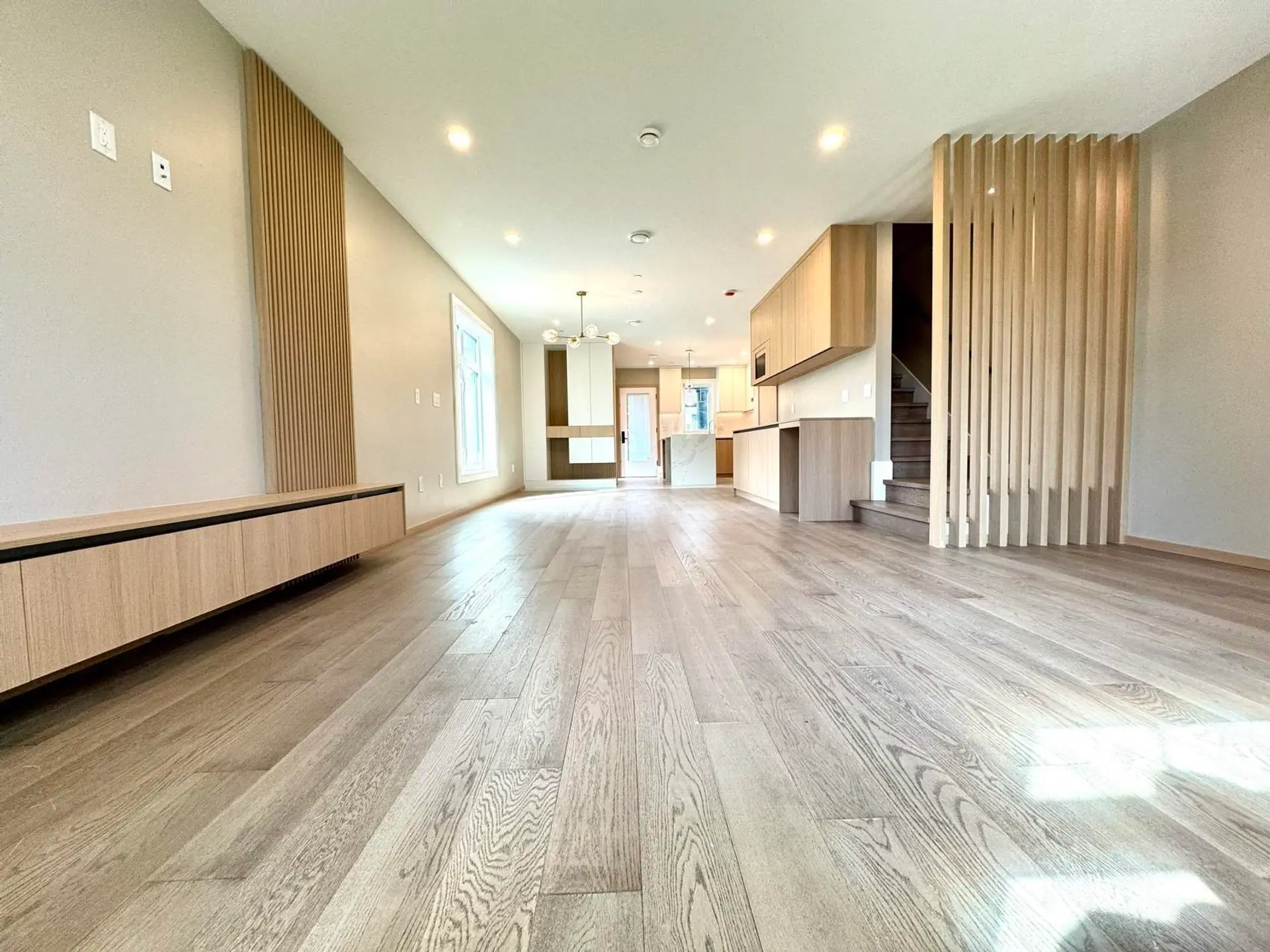 5216 Rupert Street - Image 2