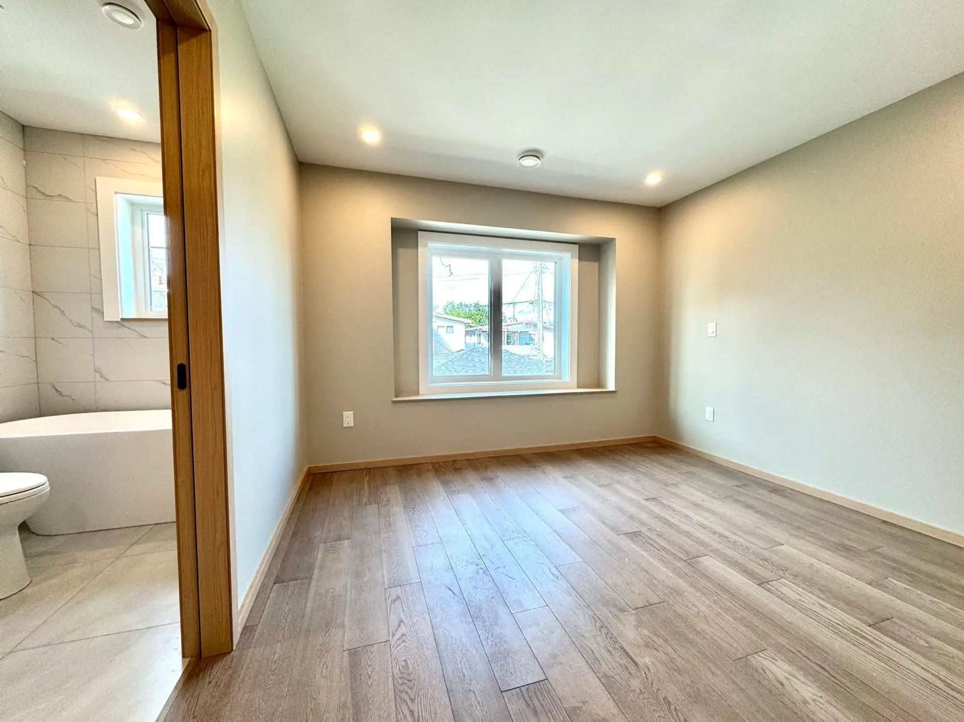 5216 Rupert Street - Image 5