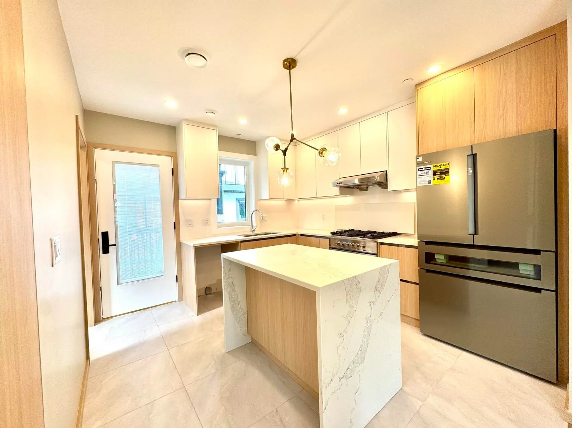 5216 Rupert Street - Image 4
