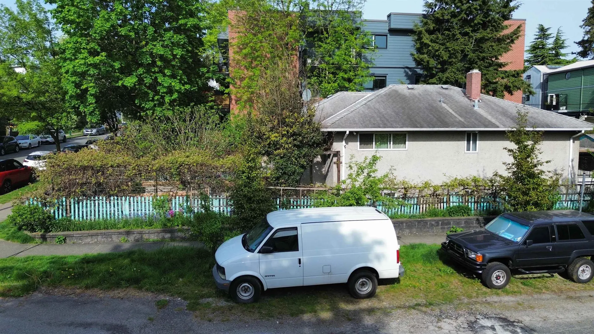 1385 E 7th Avenue - Image 6