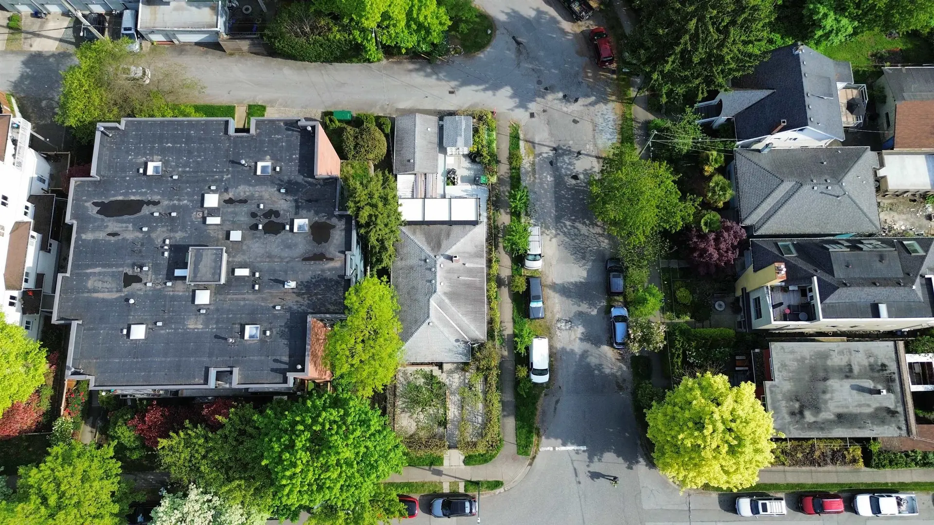 1385 E 7th Avenue - Image 3