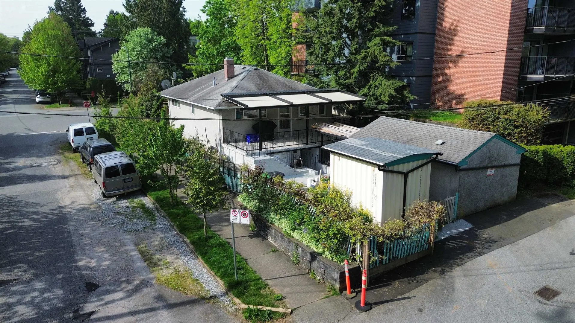1385 E 7th Avenue - Image 9