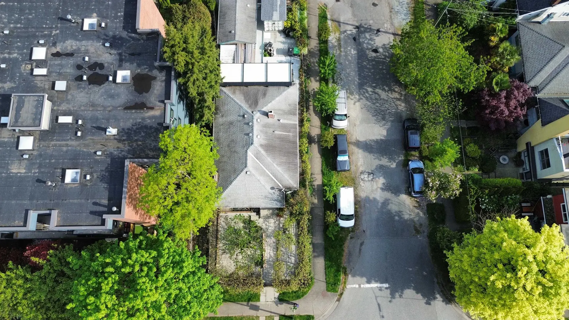 1385 E 7th Avenue - Image 4