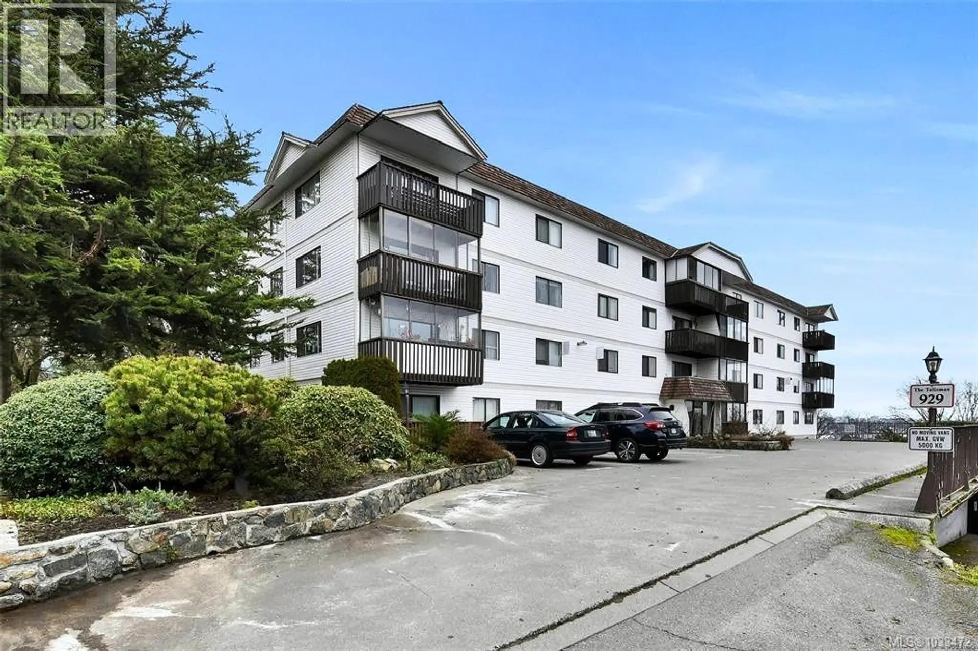 Property at #202 929 Esquimalt Rd, Esquimalt, BC