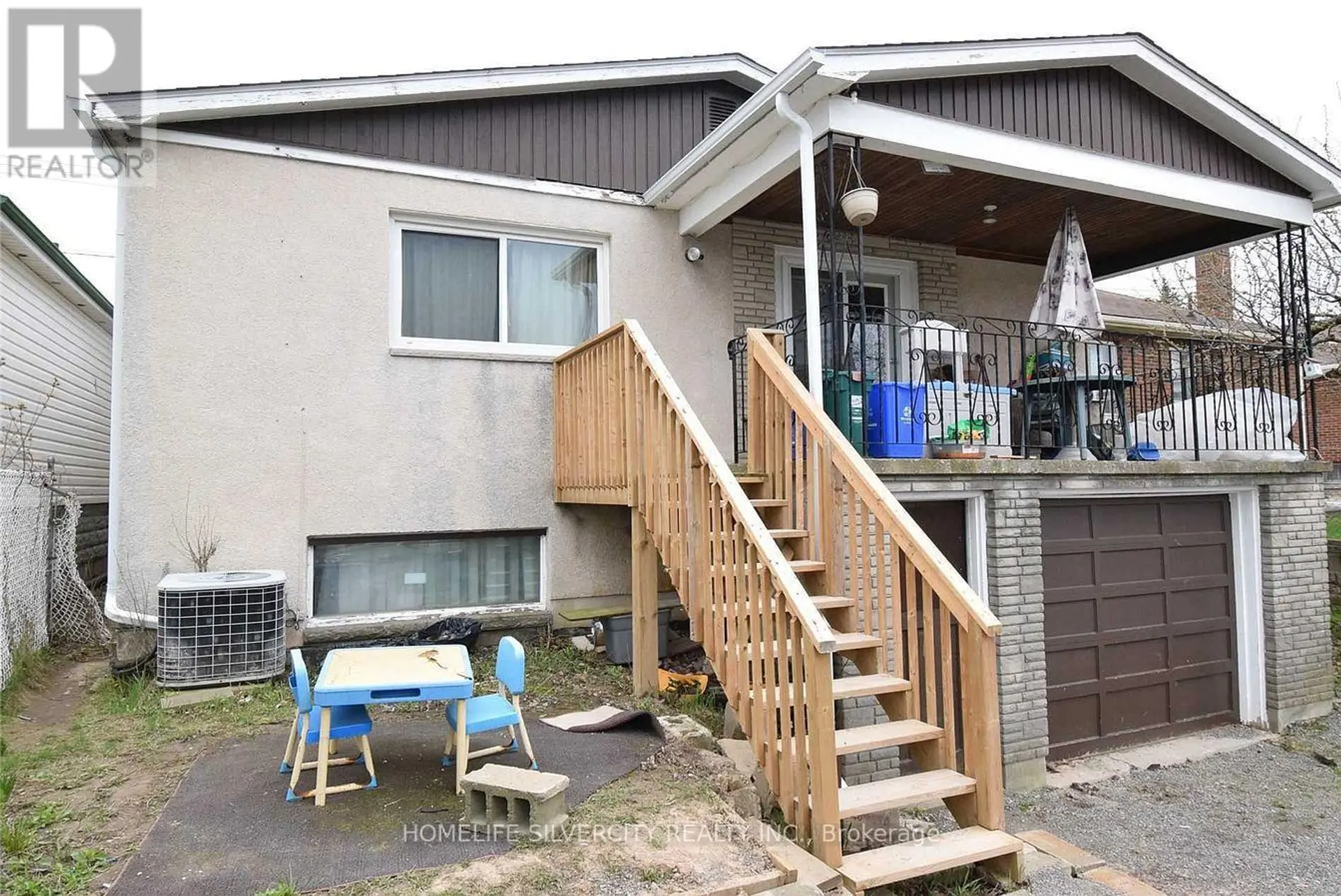 106 TOWNLINE ROAD W - Image 2