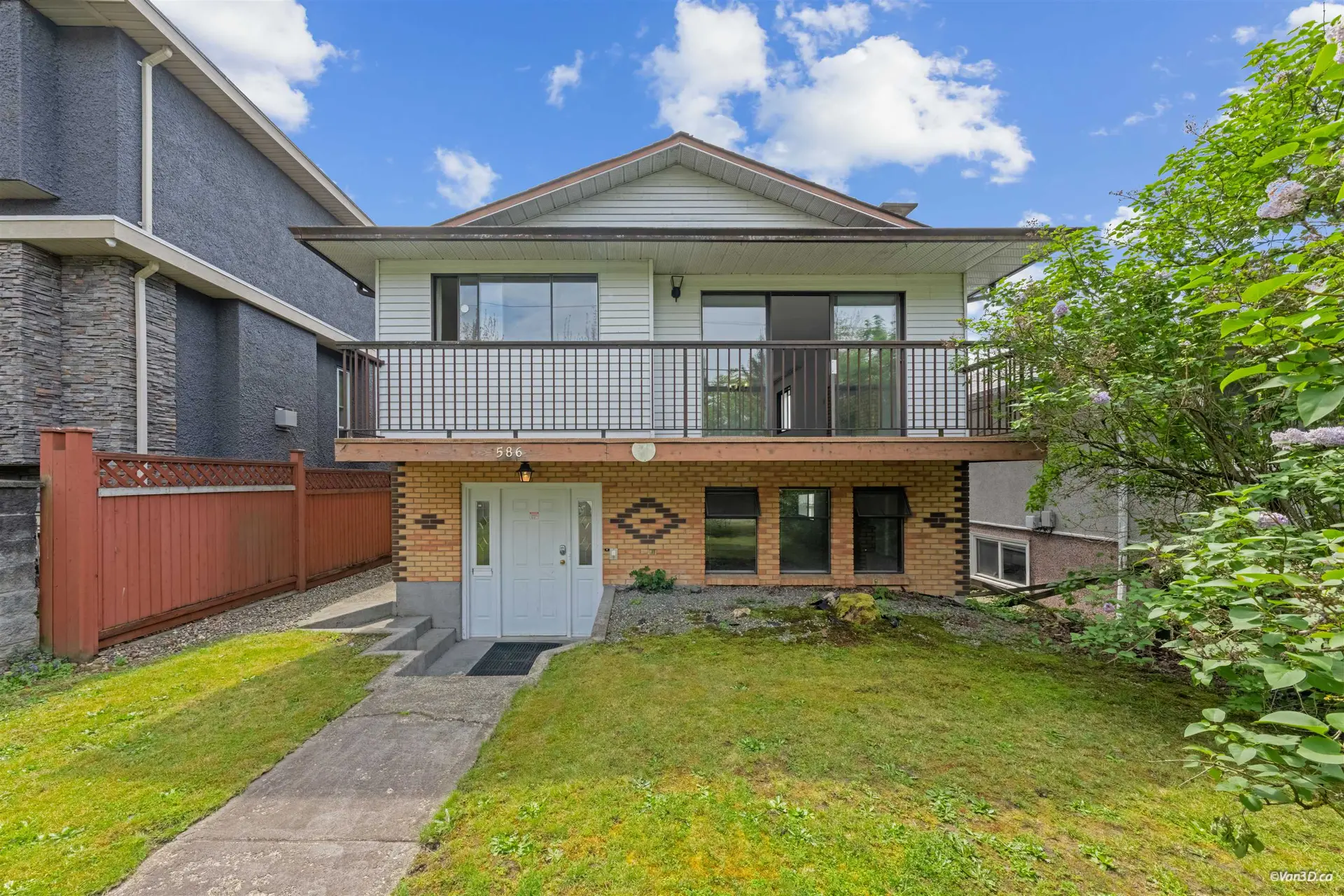 Property at 586 E 59th Avenue, Vancouver, BC