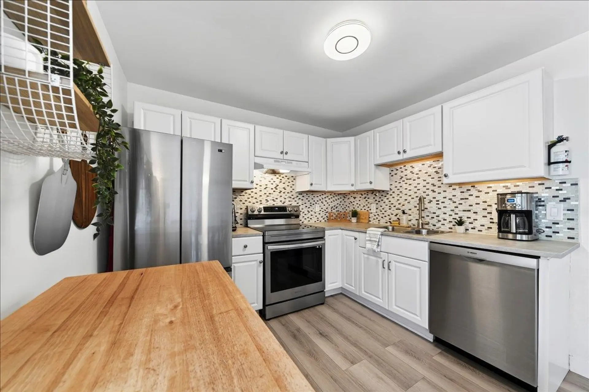 Property at 3348 Ganymede Drive, Burnaby, BC