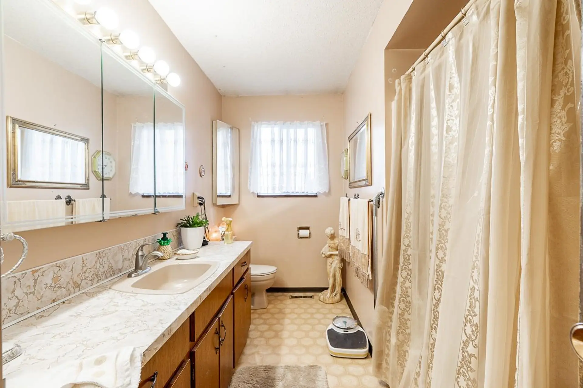 4820 200 Street - Image 14