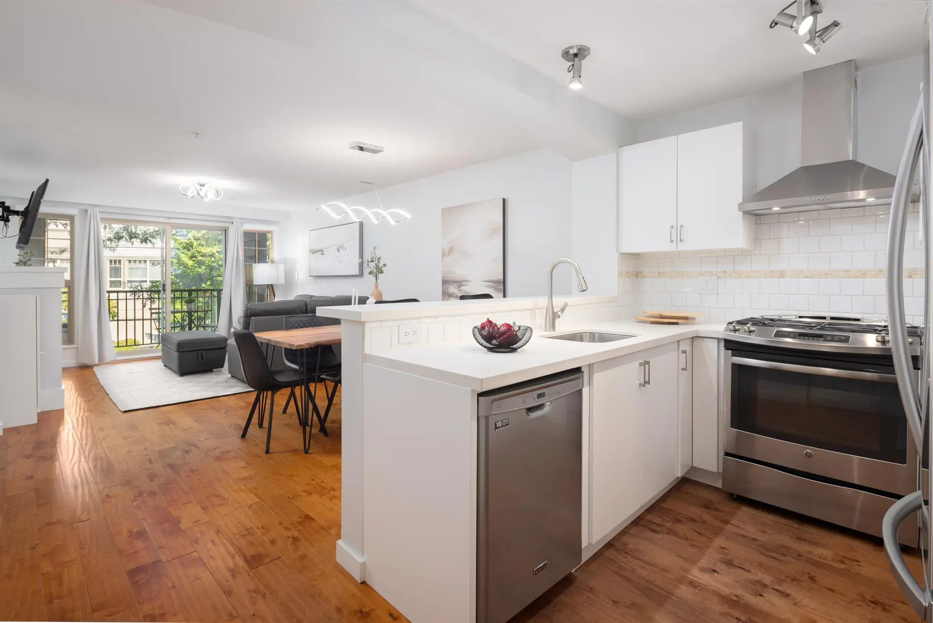 Property at #301 2958 Silver Springs Boulevard, Coquitlam, BC