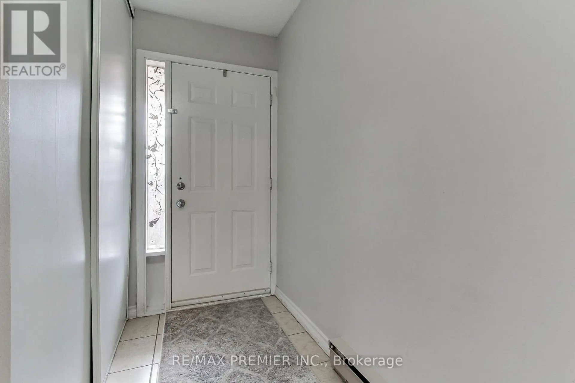 213 MILESTONE CRESCENT - Image 2