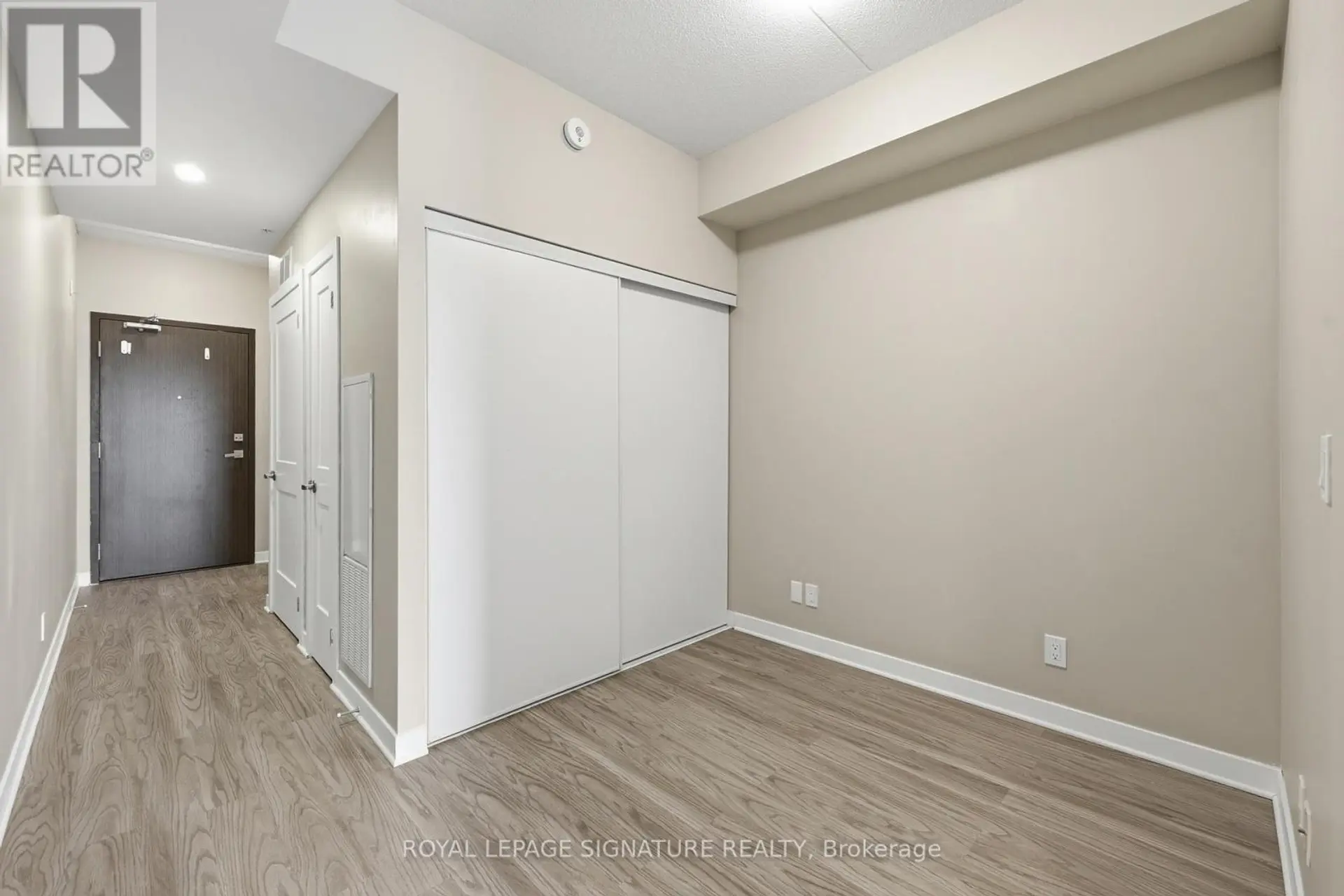 #1103 15 QUEEN STREET S - Image 9