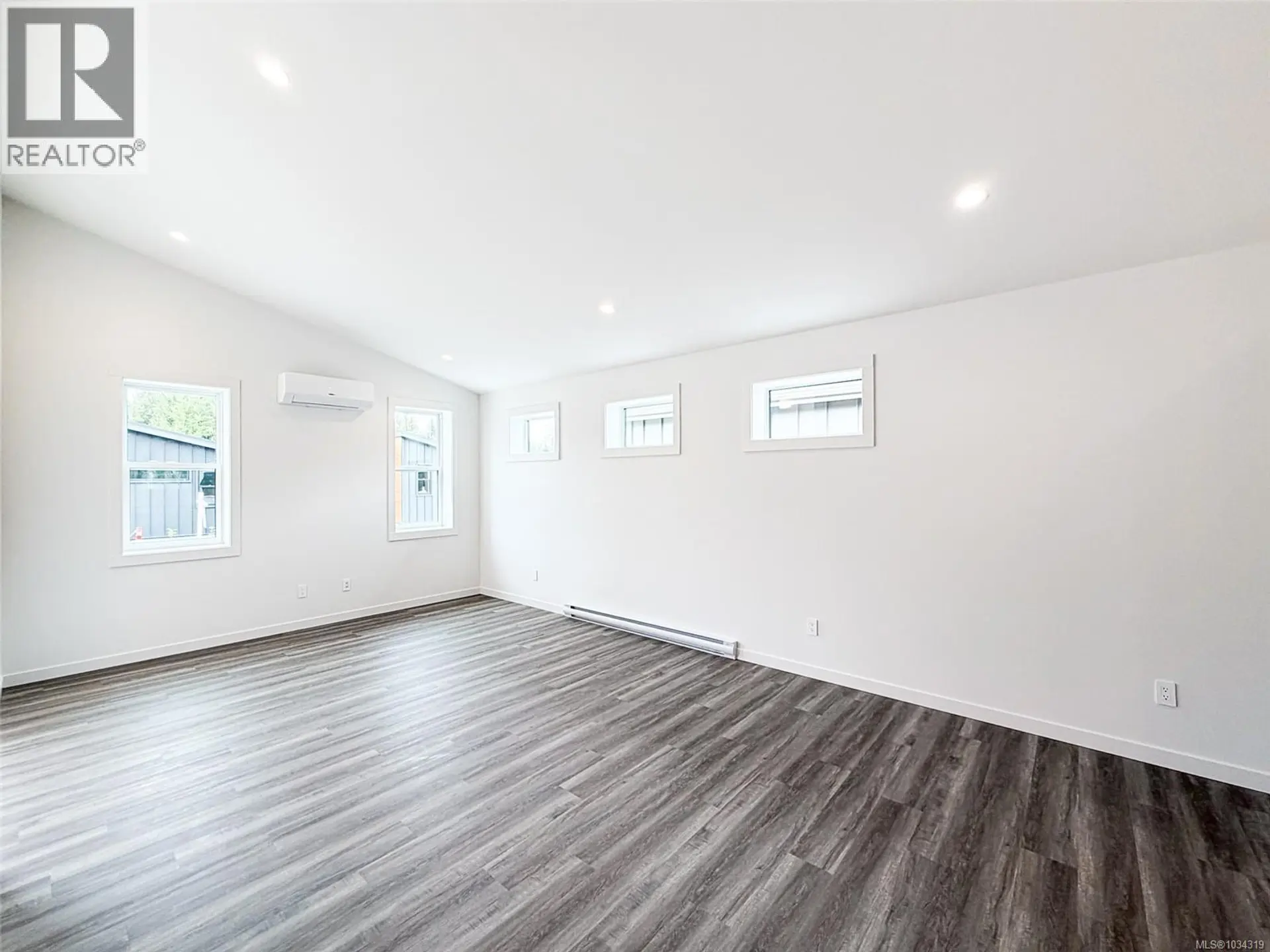 #34 3025 Royston Rd - Image 4