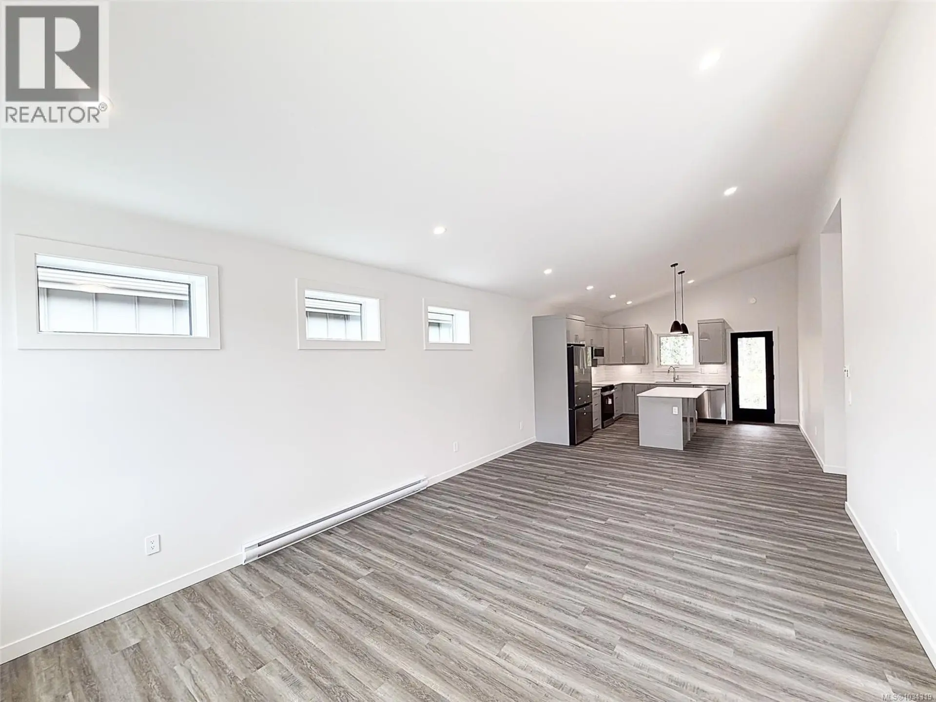 #34 3025 Royston Rd - Image 5