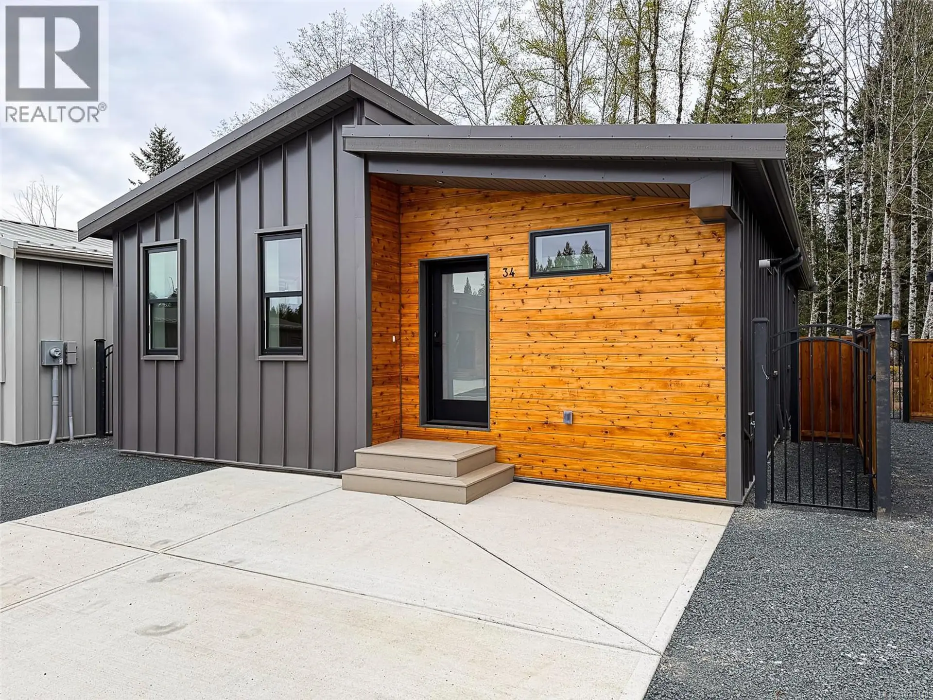 #34 3025 Royston Rd - Image 2