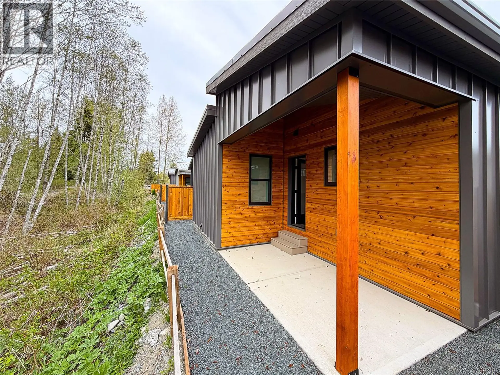 #34 3025 Royston Rd - Image 16