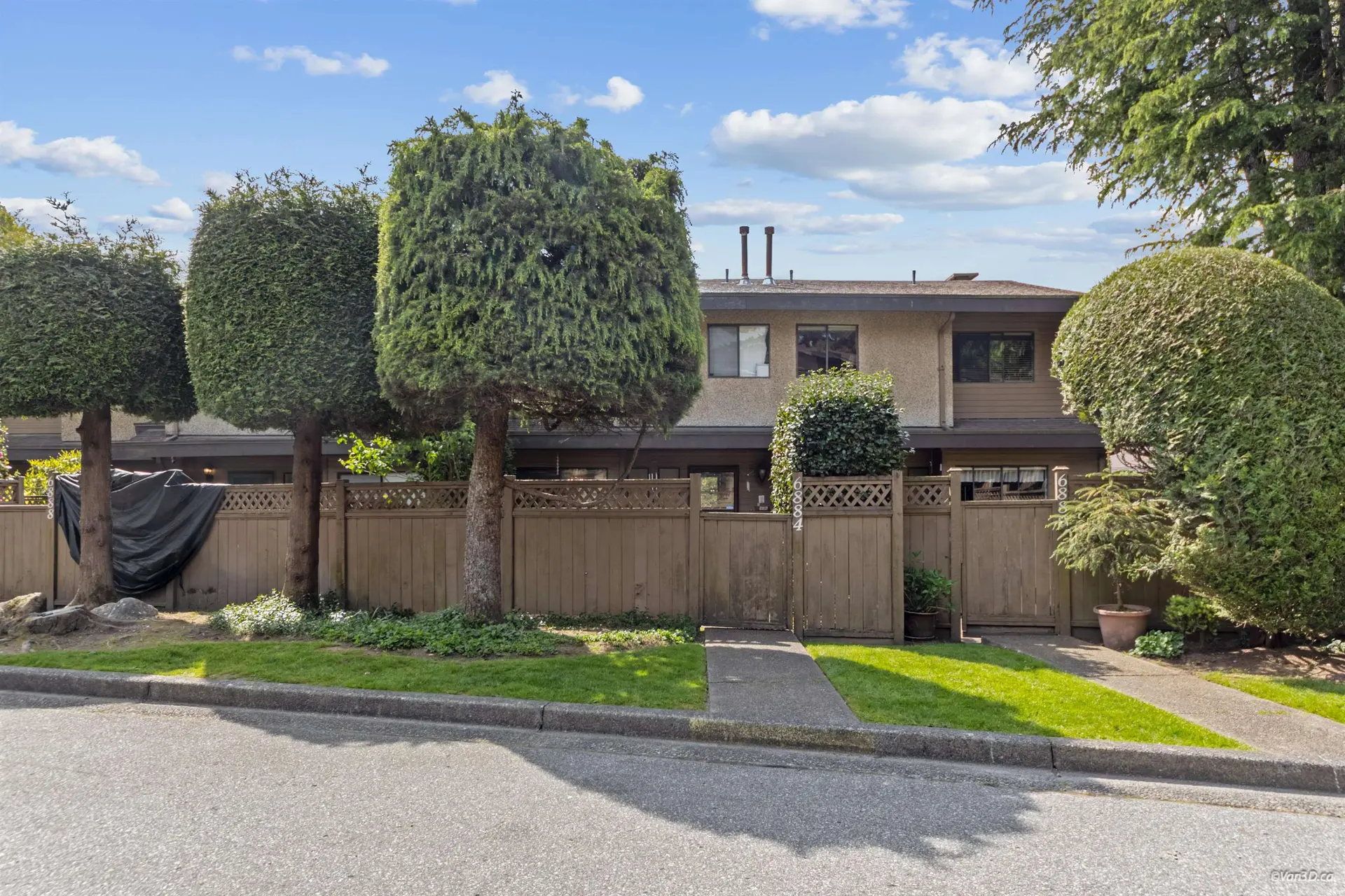 6884 Bromley Court - Image 4
