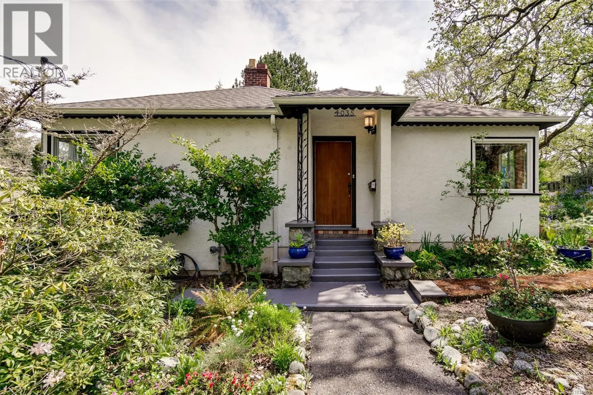 Property at 4035 Saanich Rd, Saanich, BC