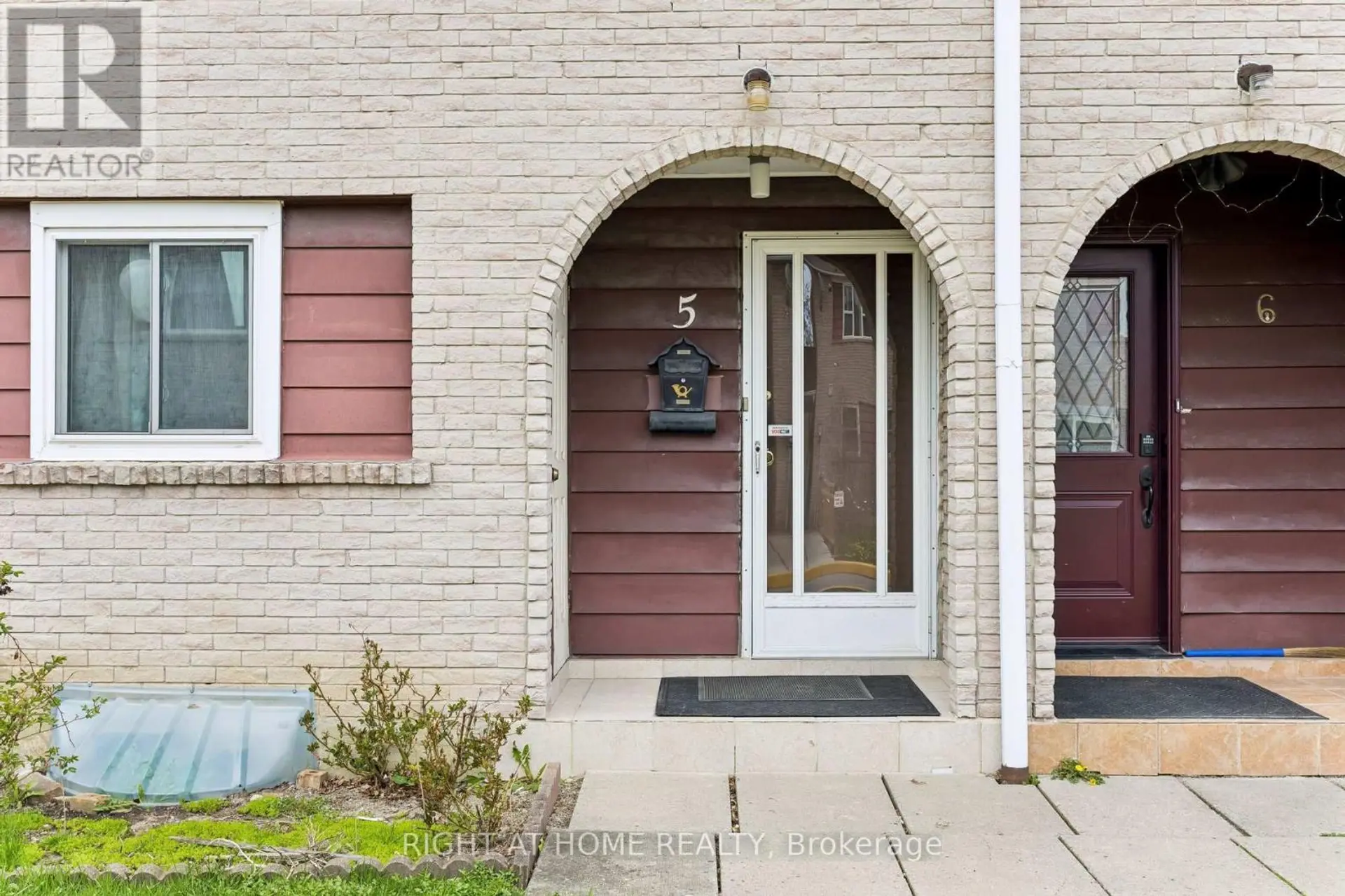 #5 2002 MARTIN GROVE ROAD - Image 2