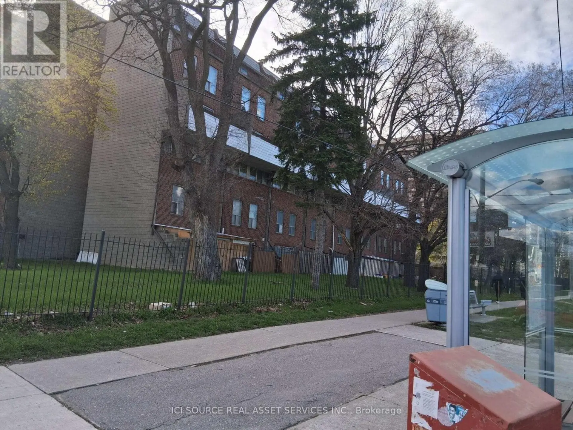 #148 10 EDDYSTONE AVENUE - Image 1