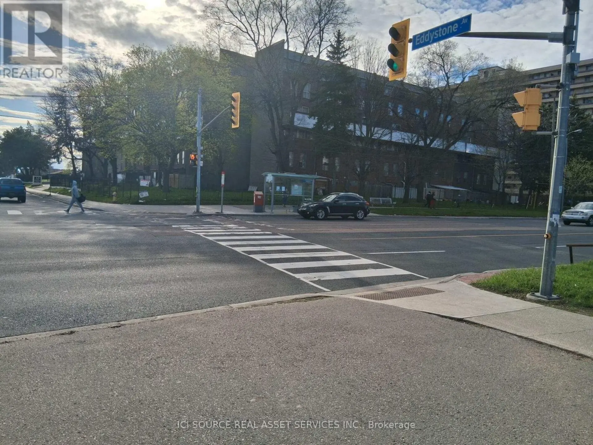 #148 10 EDDYSTONE AVENUE - Image 2
