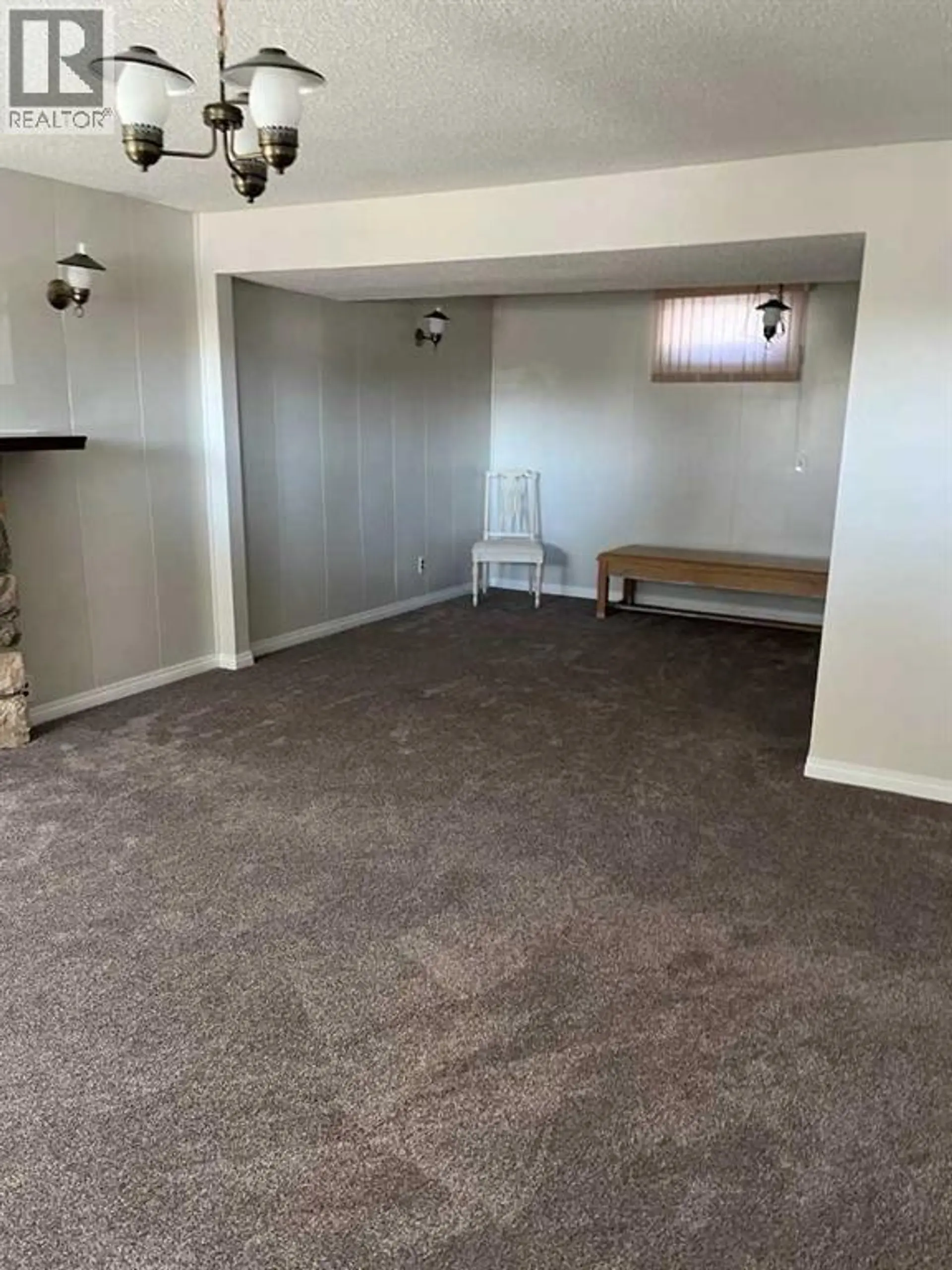 4928 40 Avenue NW - Image 16