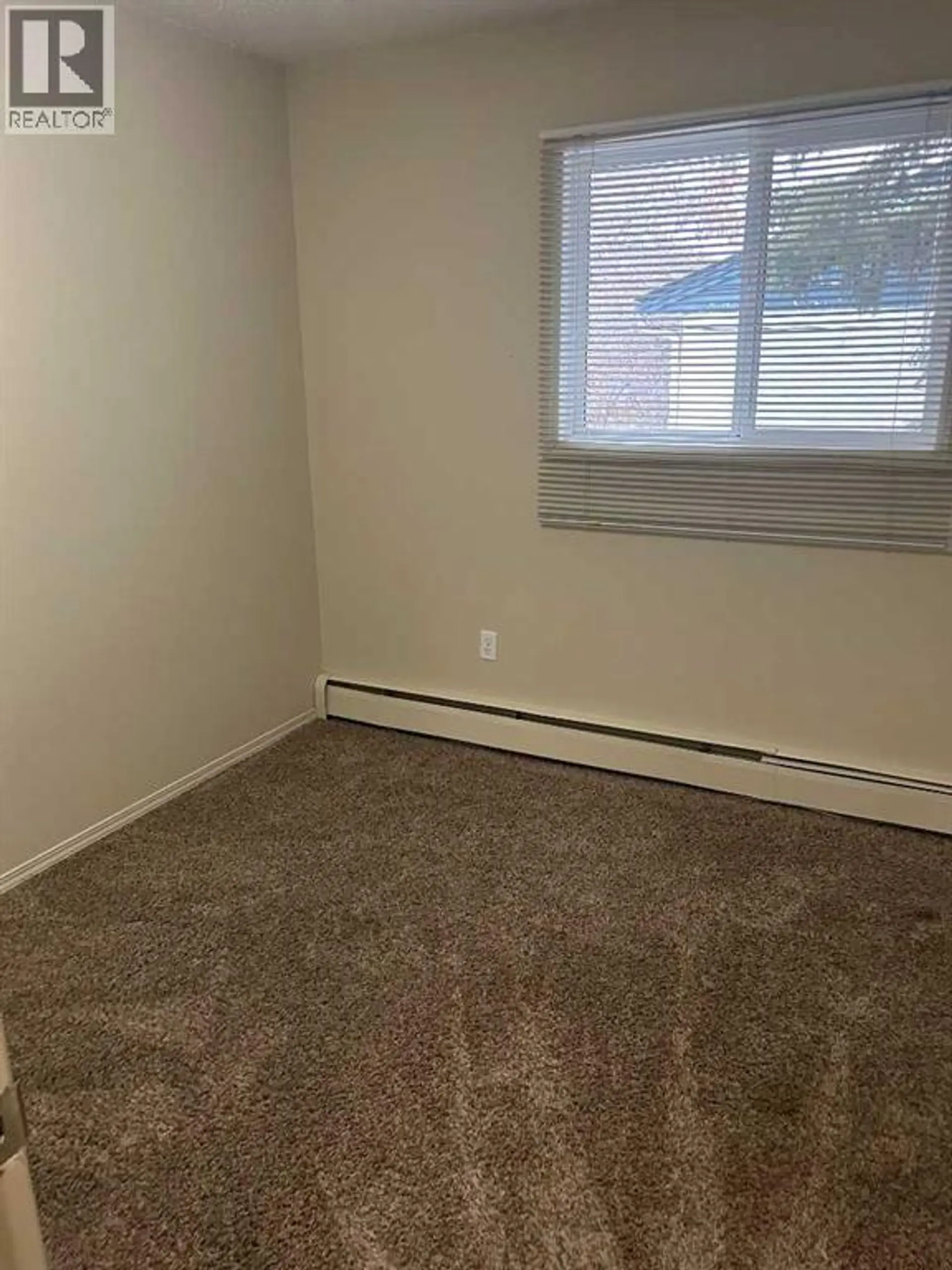 3832 47 Street - Image 10