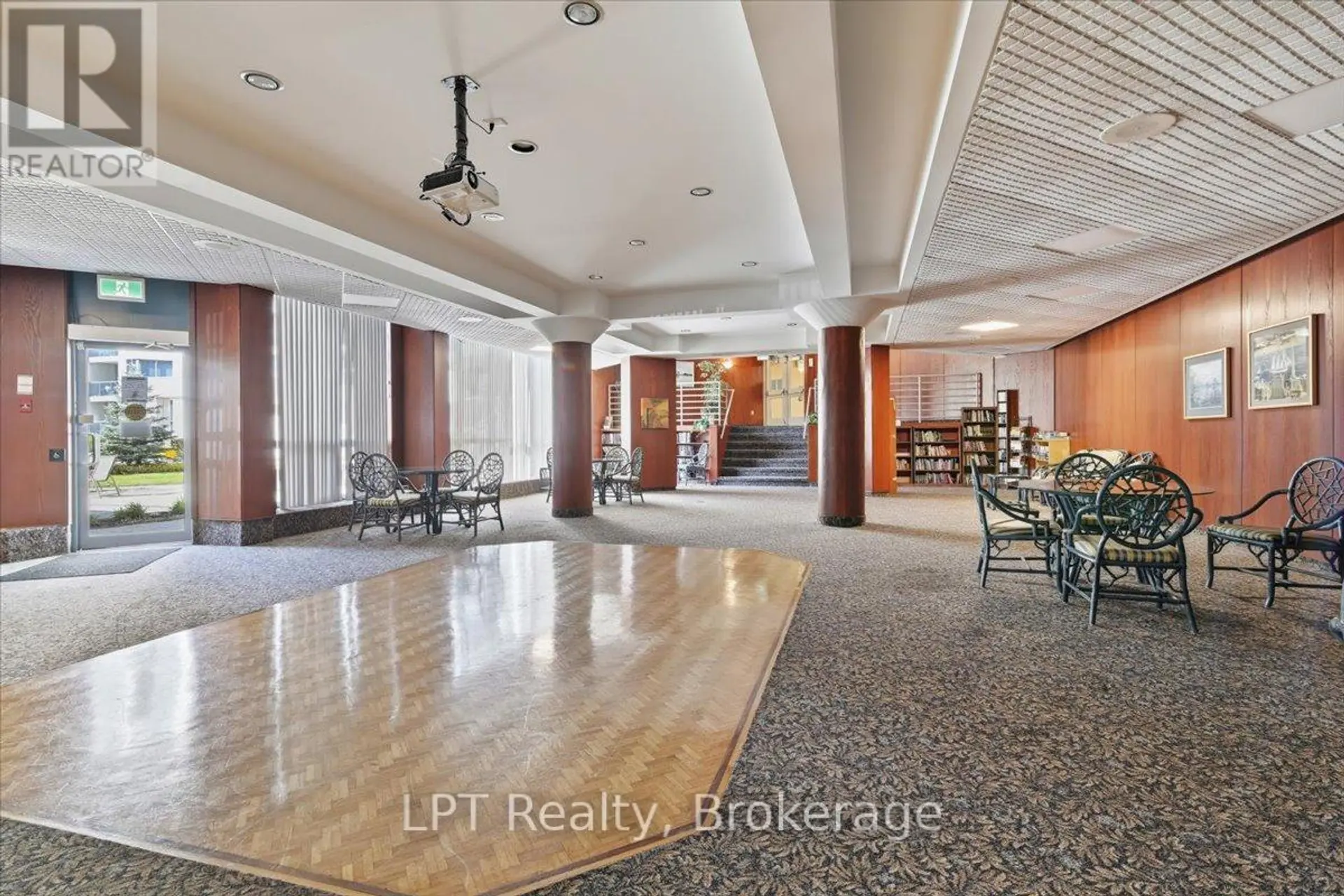 #815 340 WATSON STREET W - Image 12