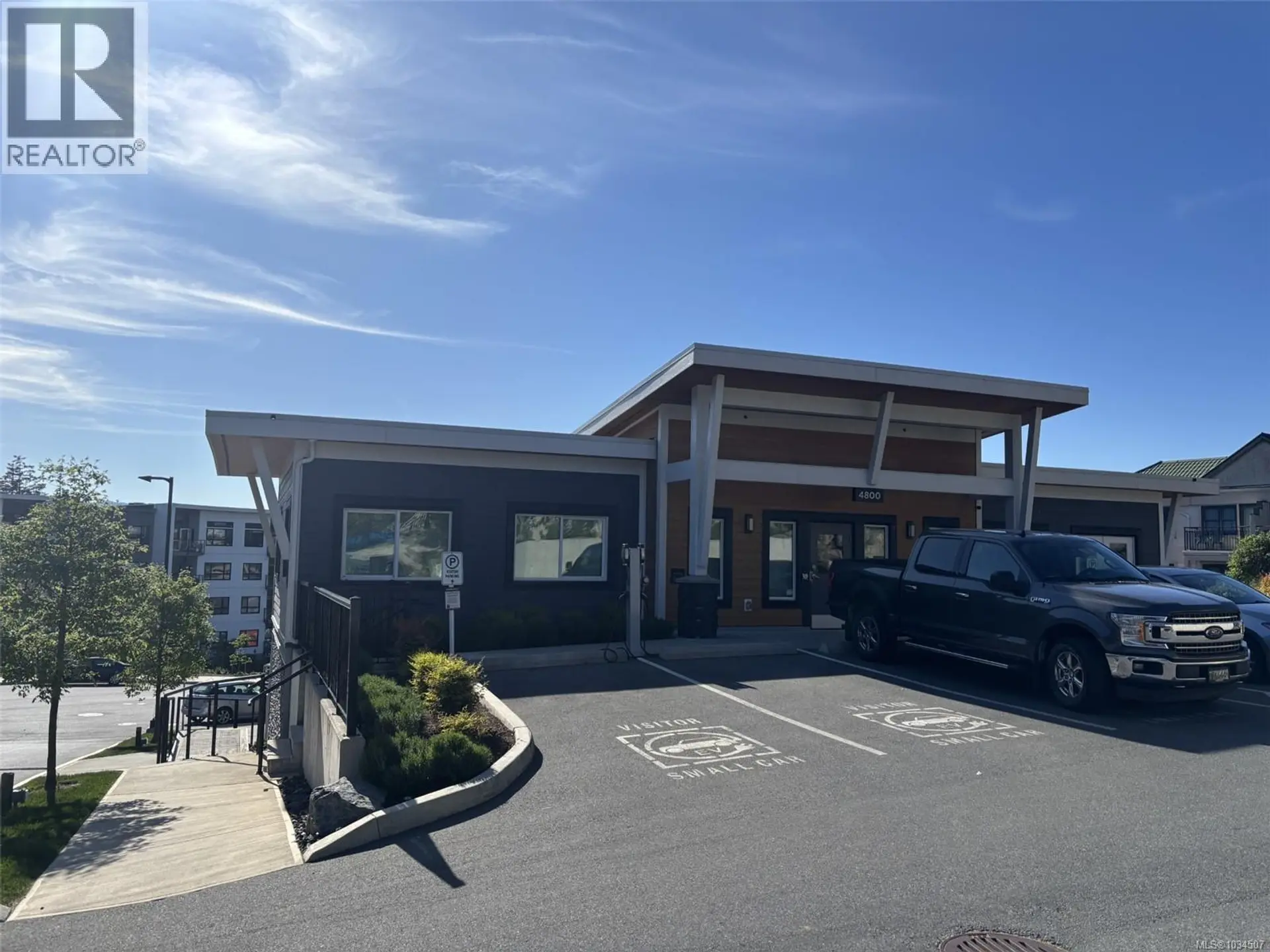 #212 4830 Cedar Ridge Pl - Image 2