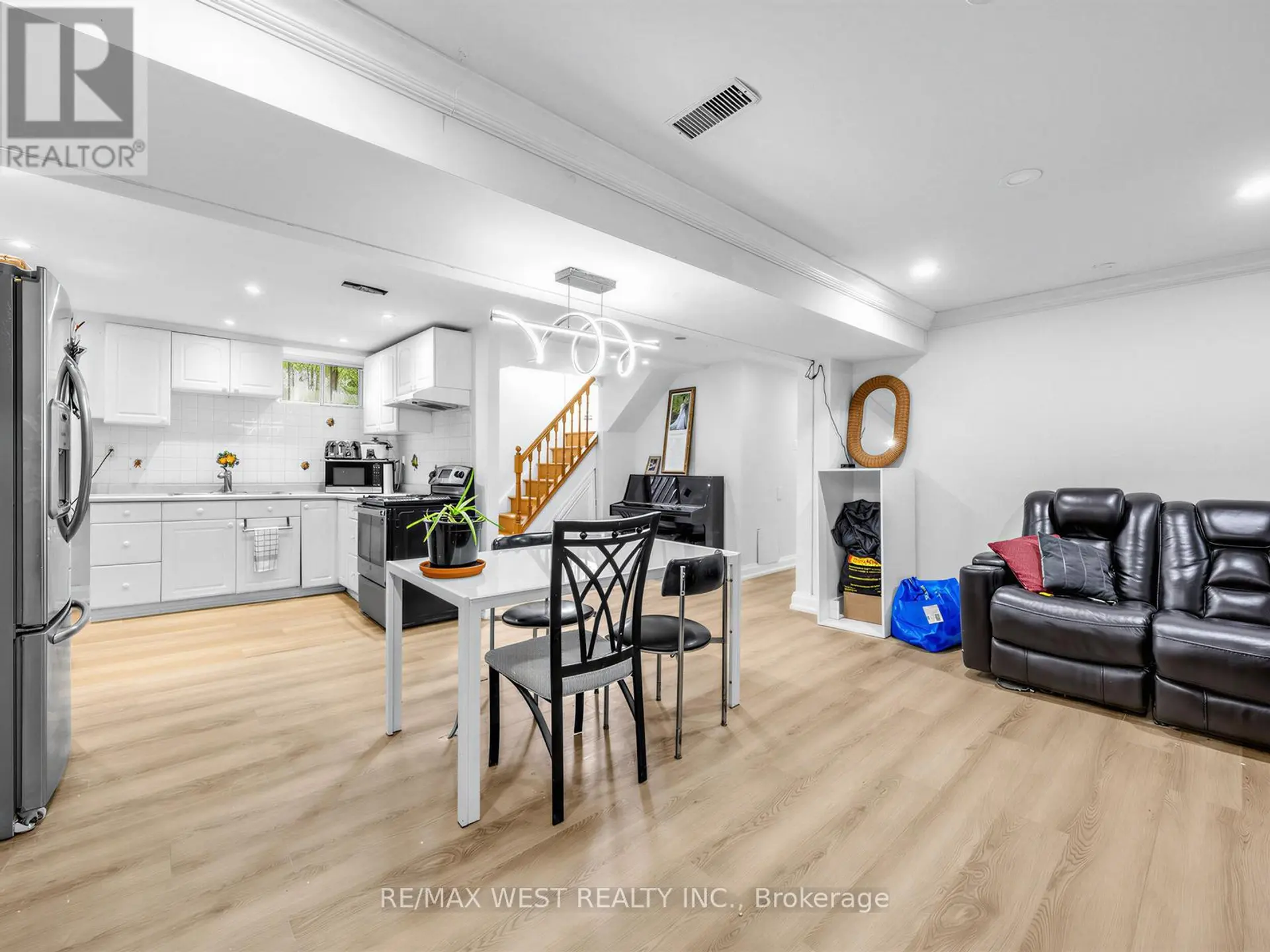 578 BELLAMY ROAD N - Image 13