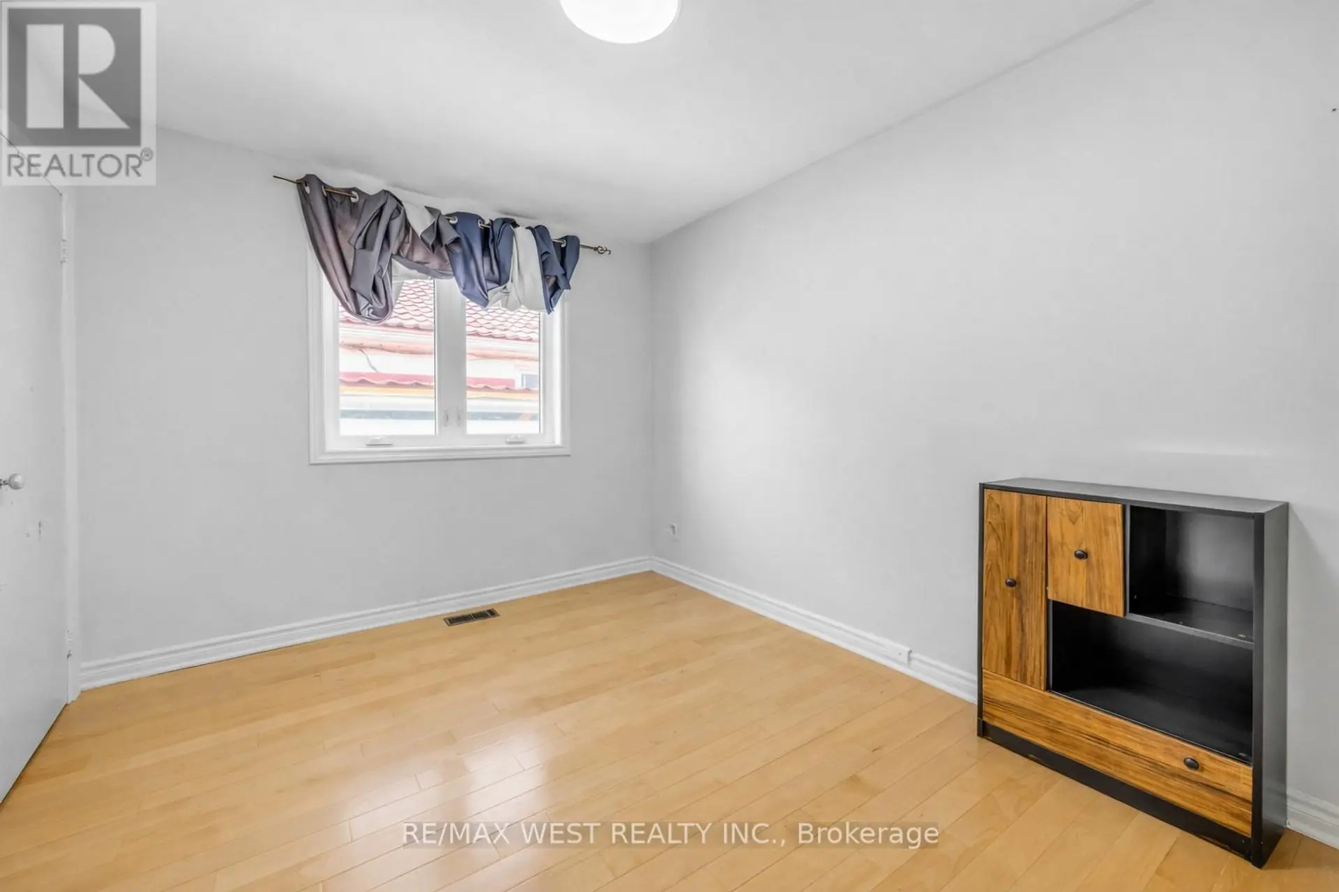 578 BELLAMY ROAD N - Image 10