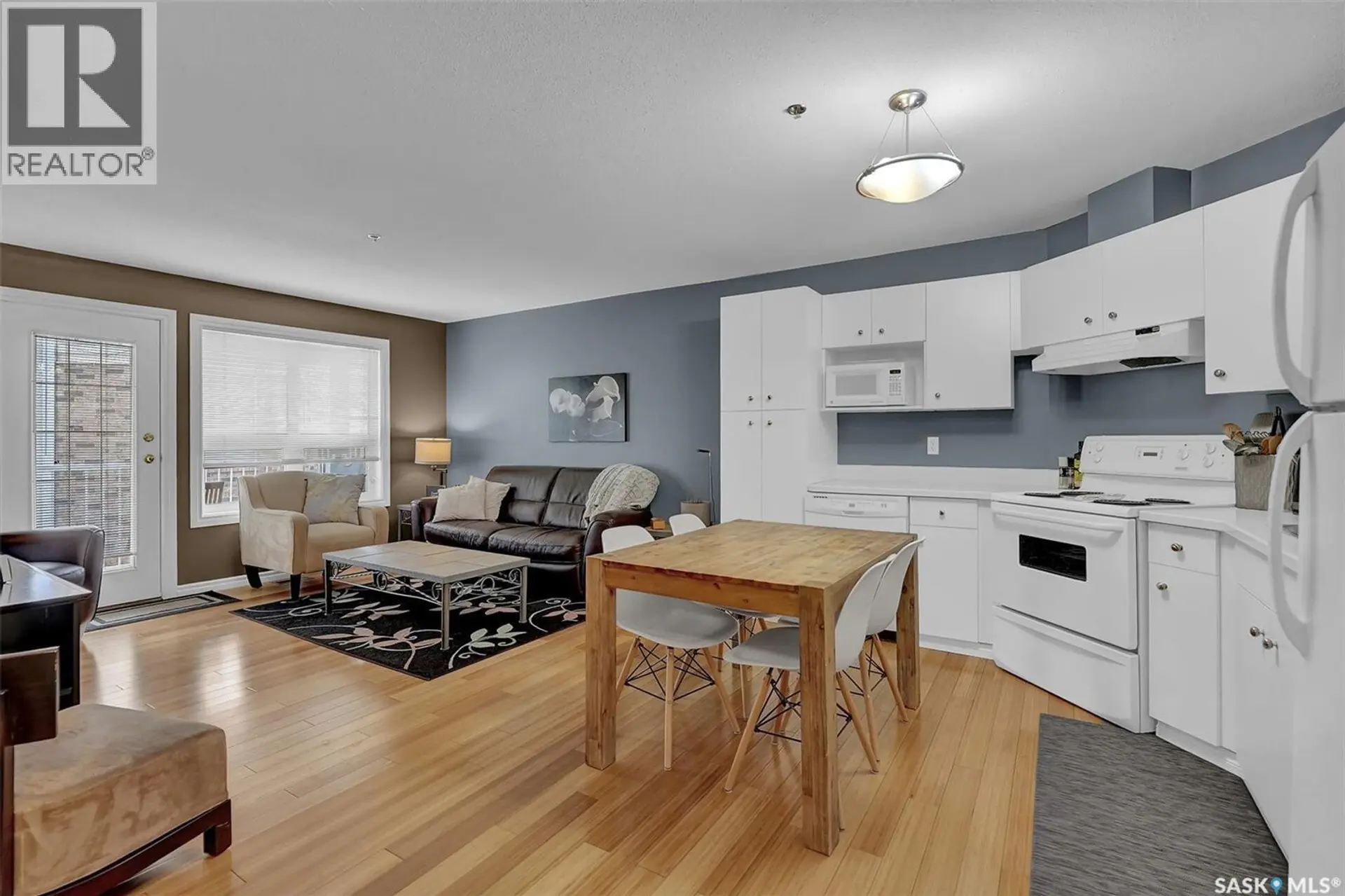 #208 2203 Angus STREET - Image 9