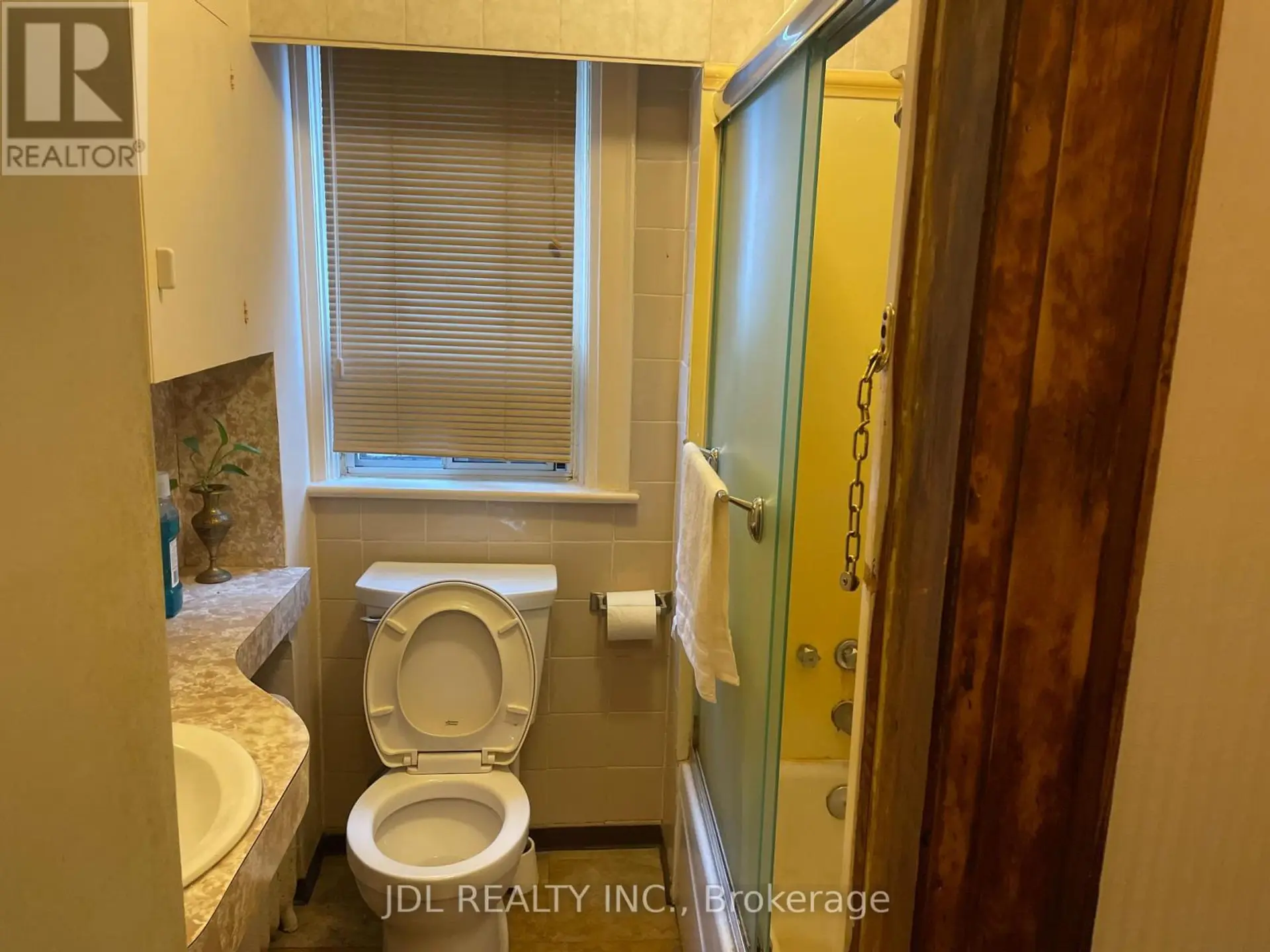 61 GUESTVILLE AVENUE - Image 9