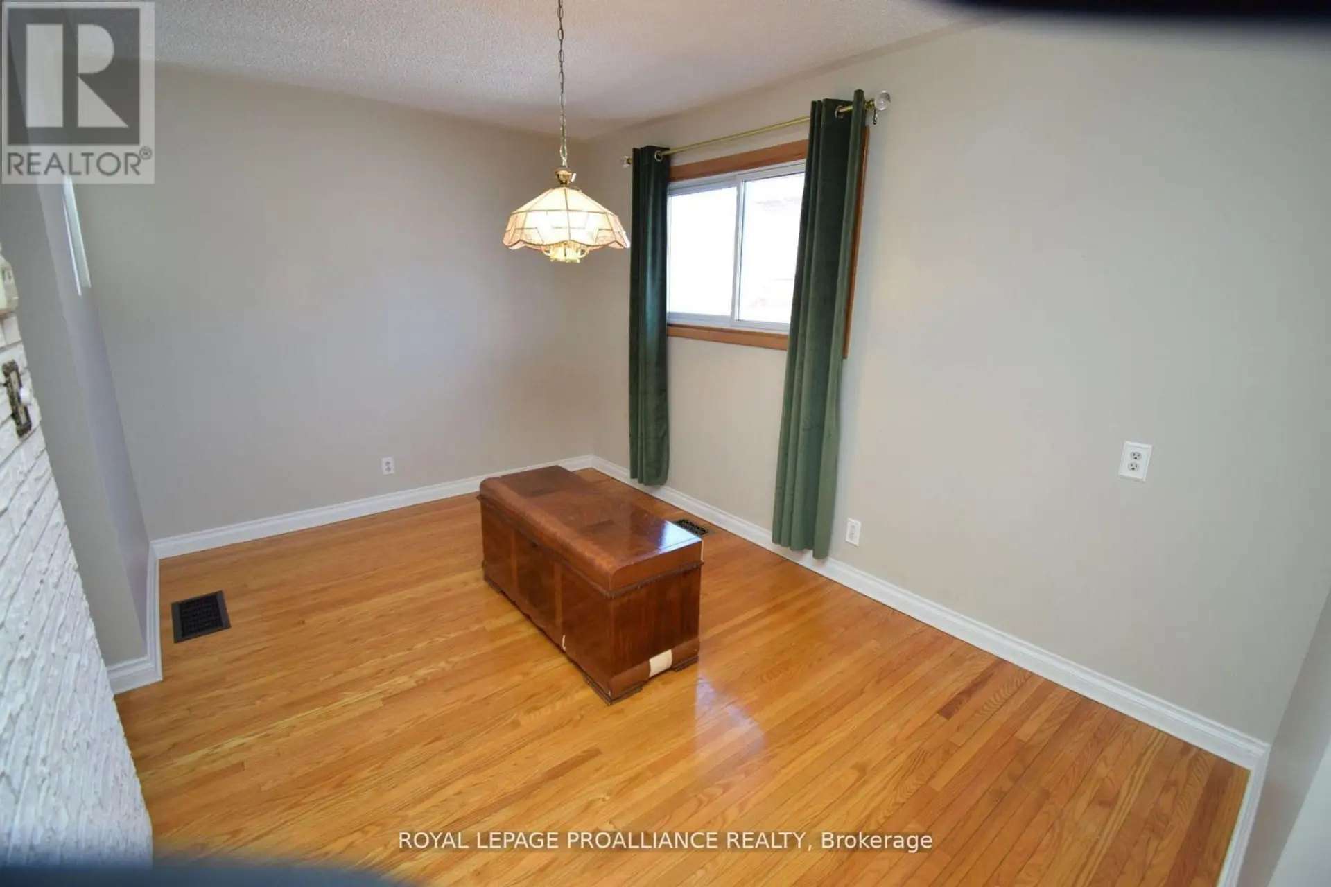 8 WALDEN CIRCLE - Image 5