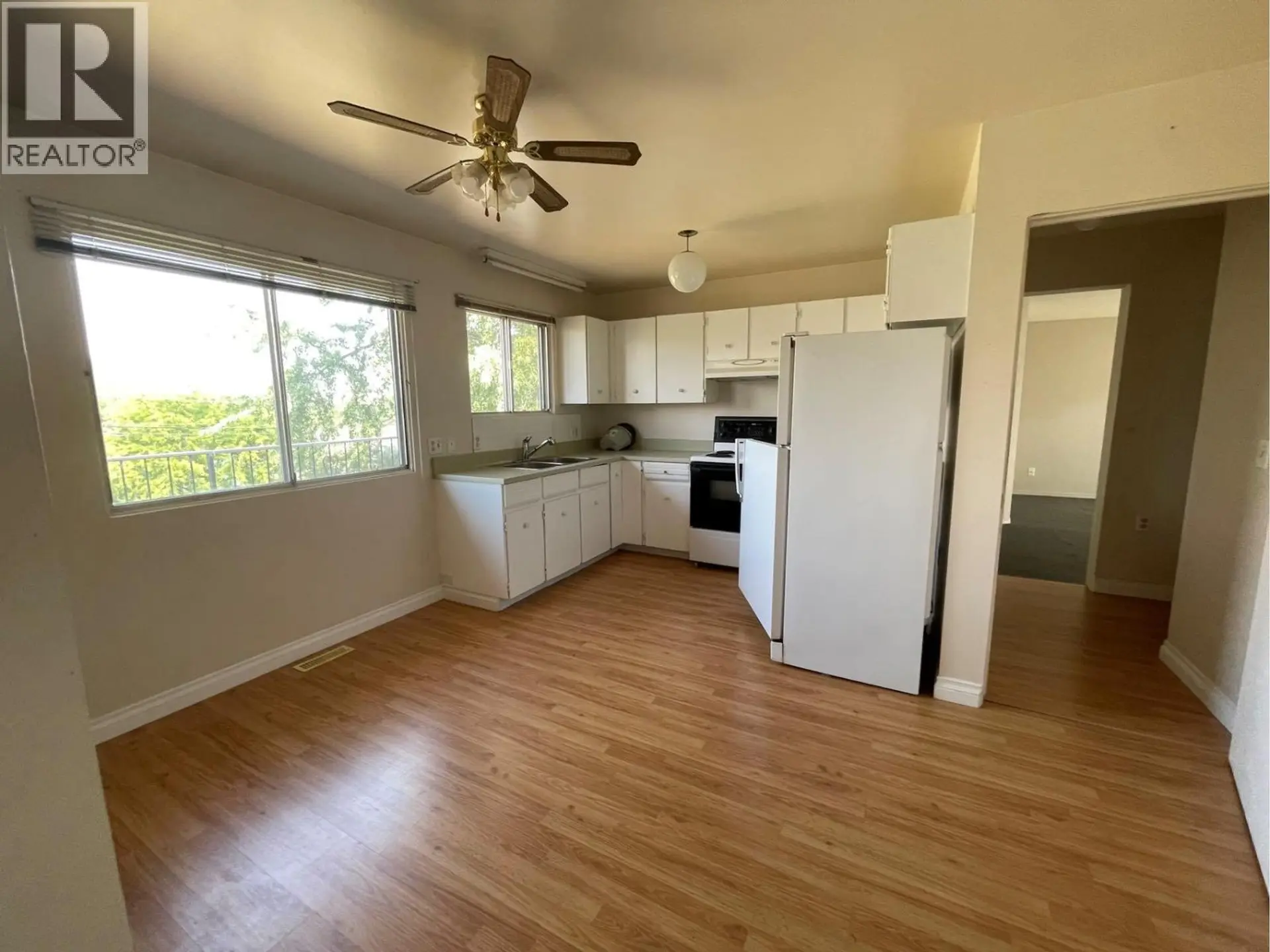 3805 22 Avenue - Image 2