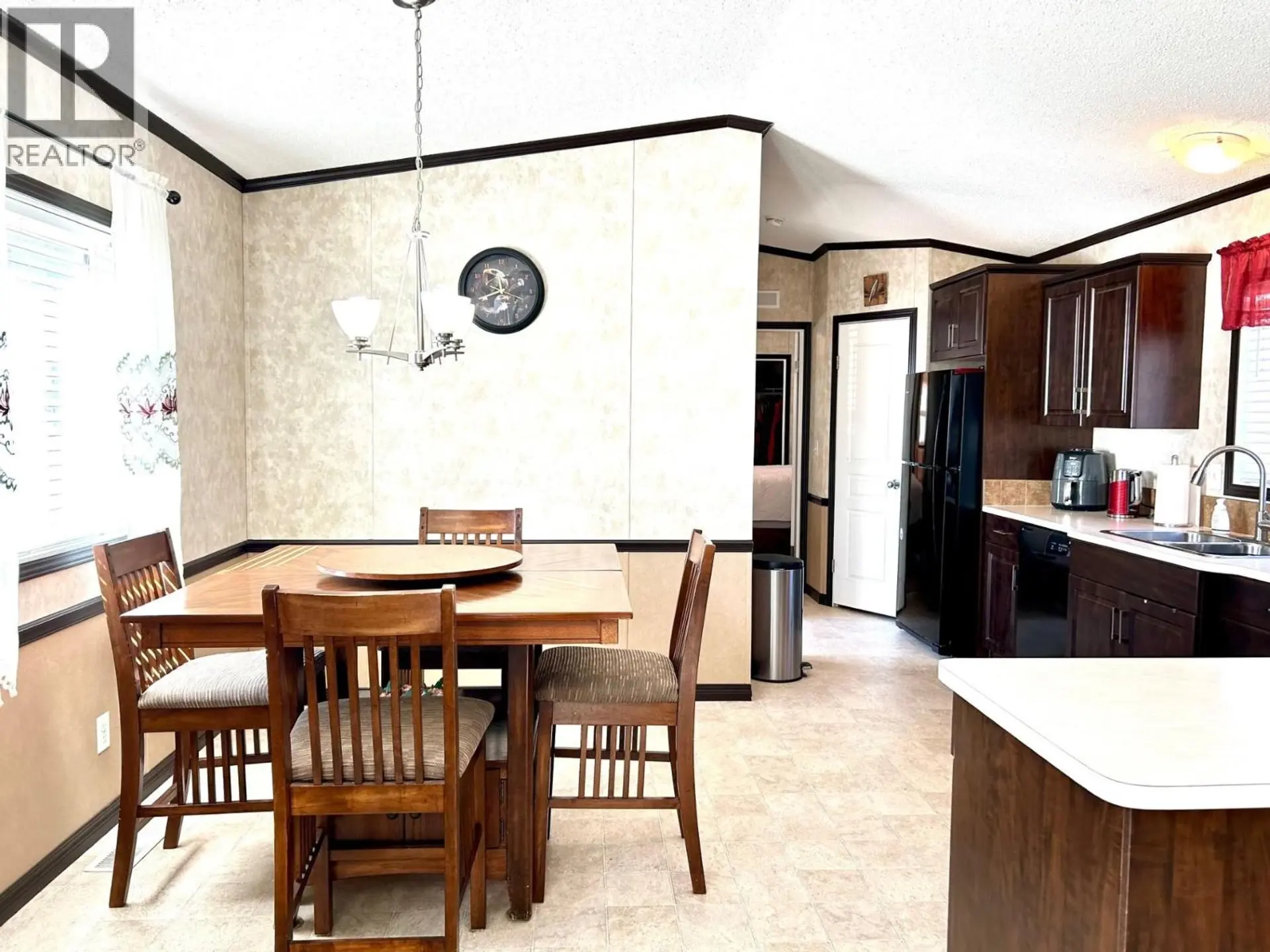 5227 42 STREET - Image 4
