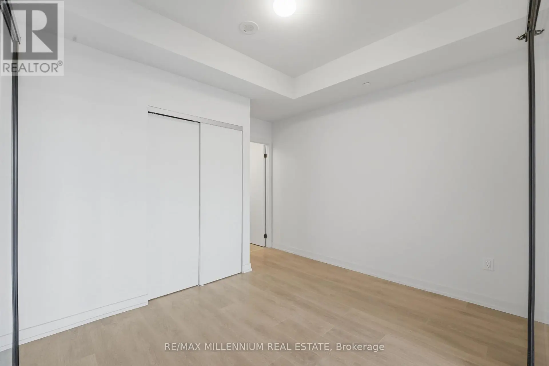 #314 181 STERLING ROAD - Image 11
