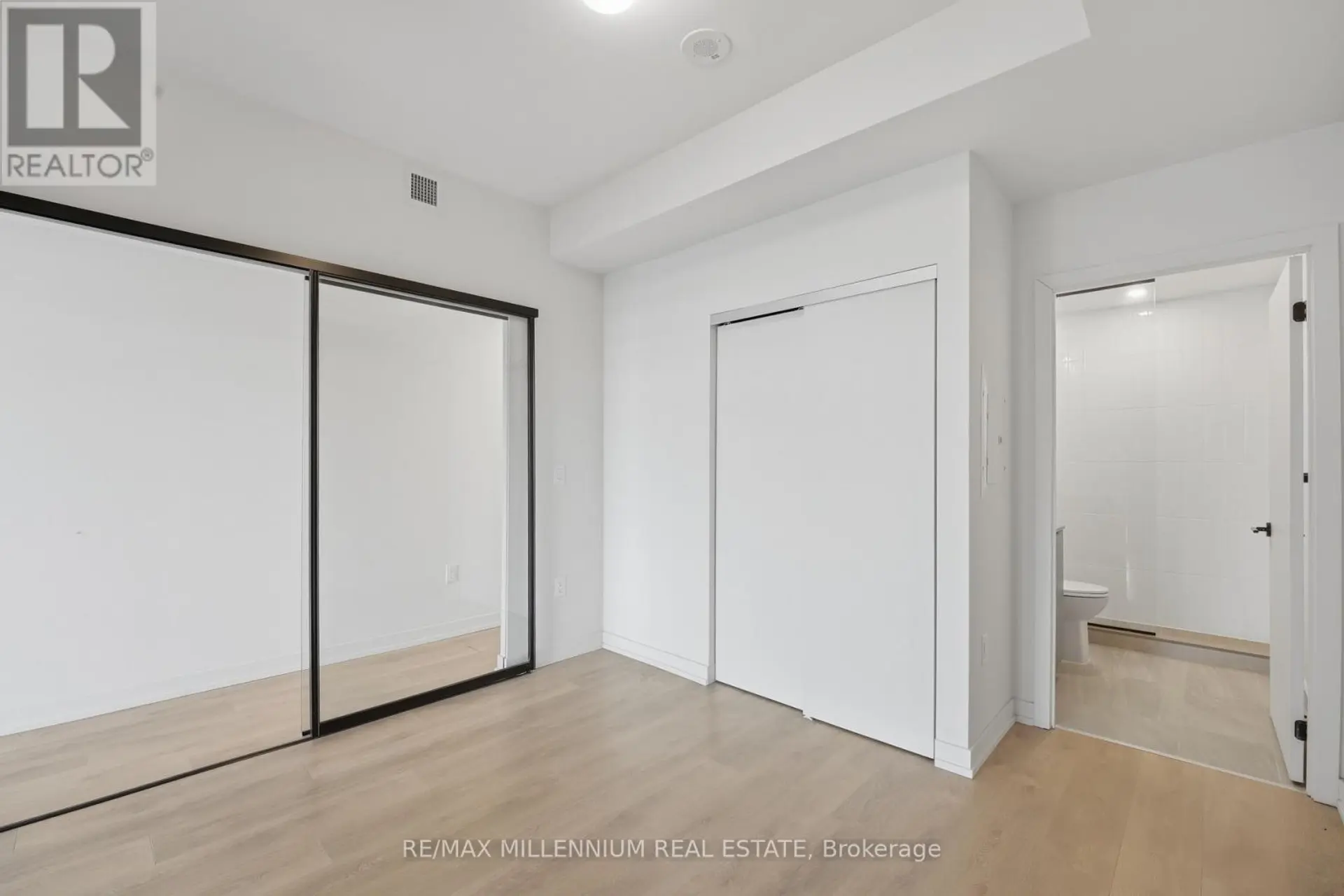 #314 181 STERLING ROAD - Image 13