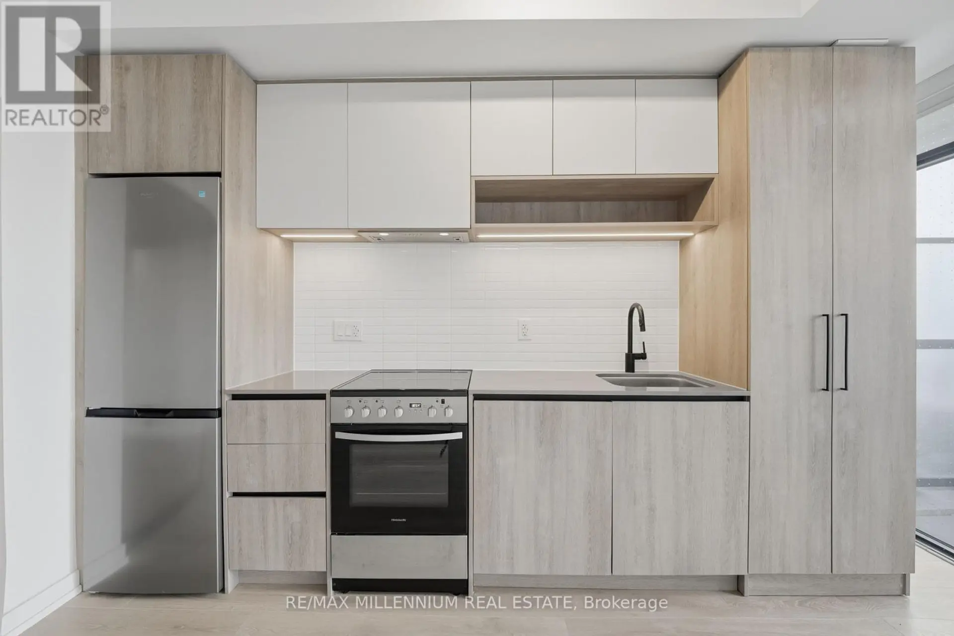 #314 181 STERLING ROAD - Image 5
