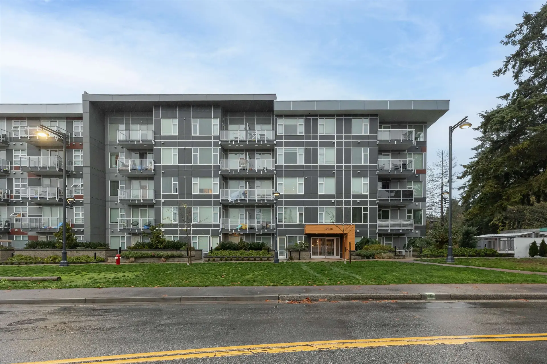 Property at #406 10838 Whalley Boulevard, Surrey, BC