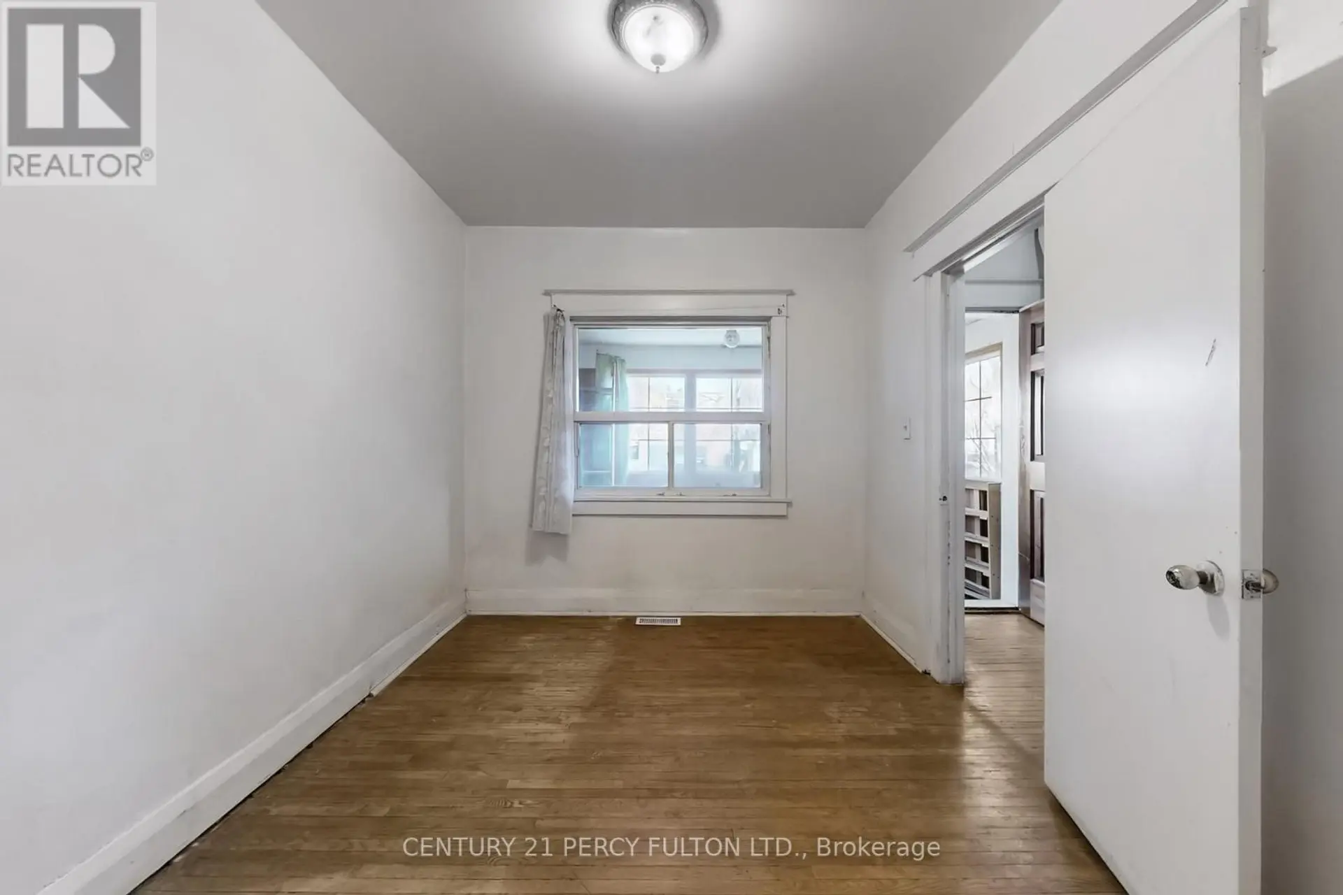 366 COXWELL AVENUE - Image 3