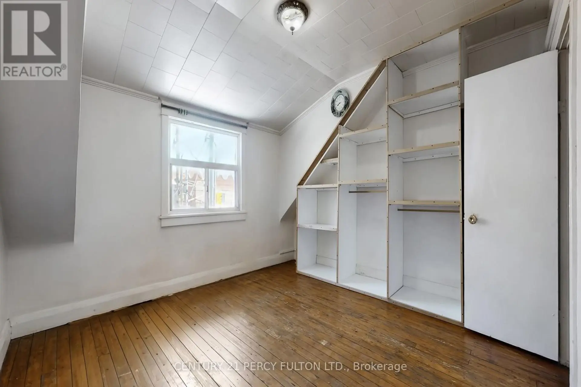366 COXWELL AVENUE - Image 9