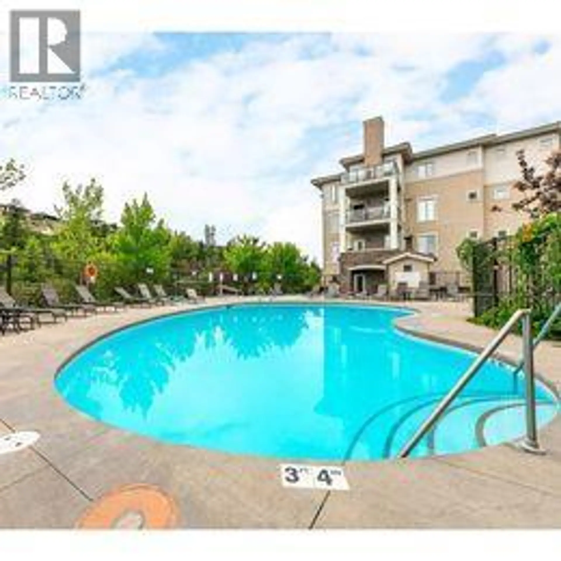 #1110 1875 Country Club Drive - Image 13