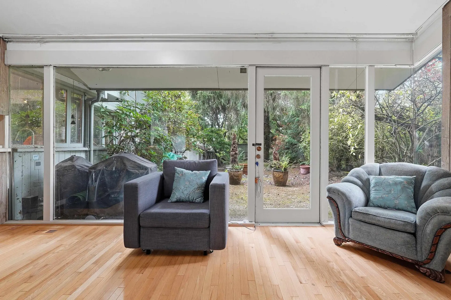 792 W 54th Avenue - Image 6