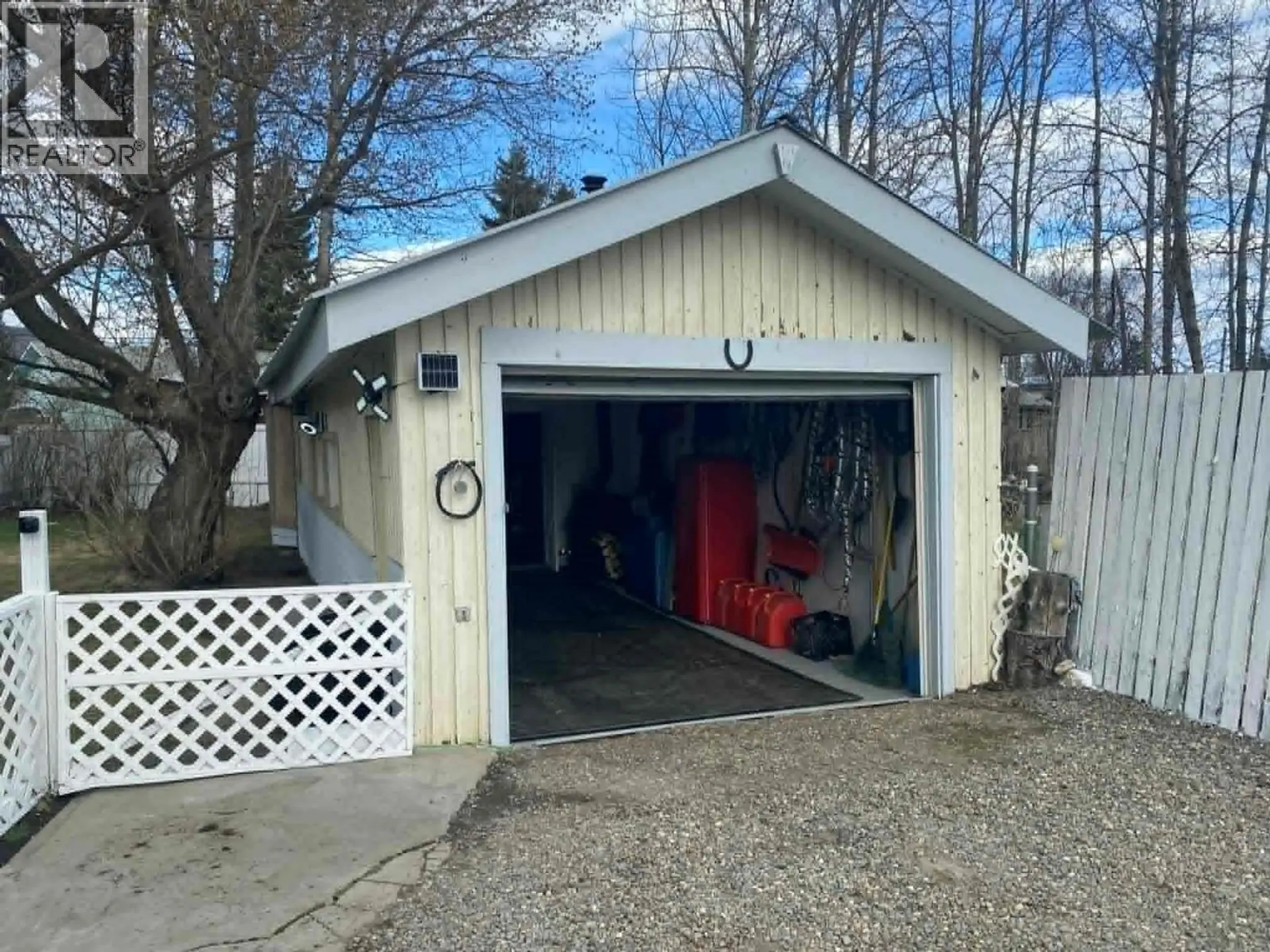 4616 50 Avenue - Image 15